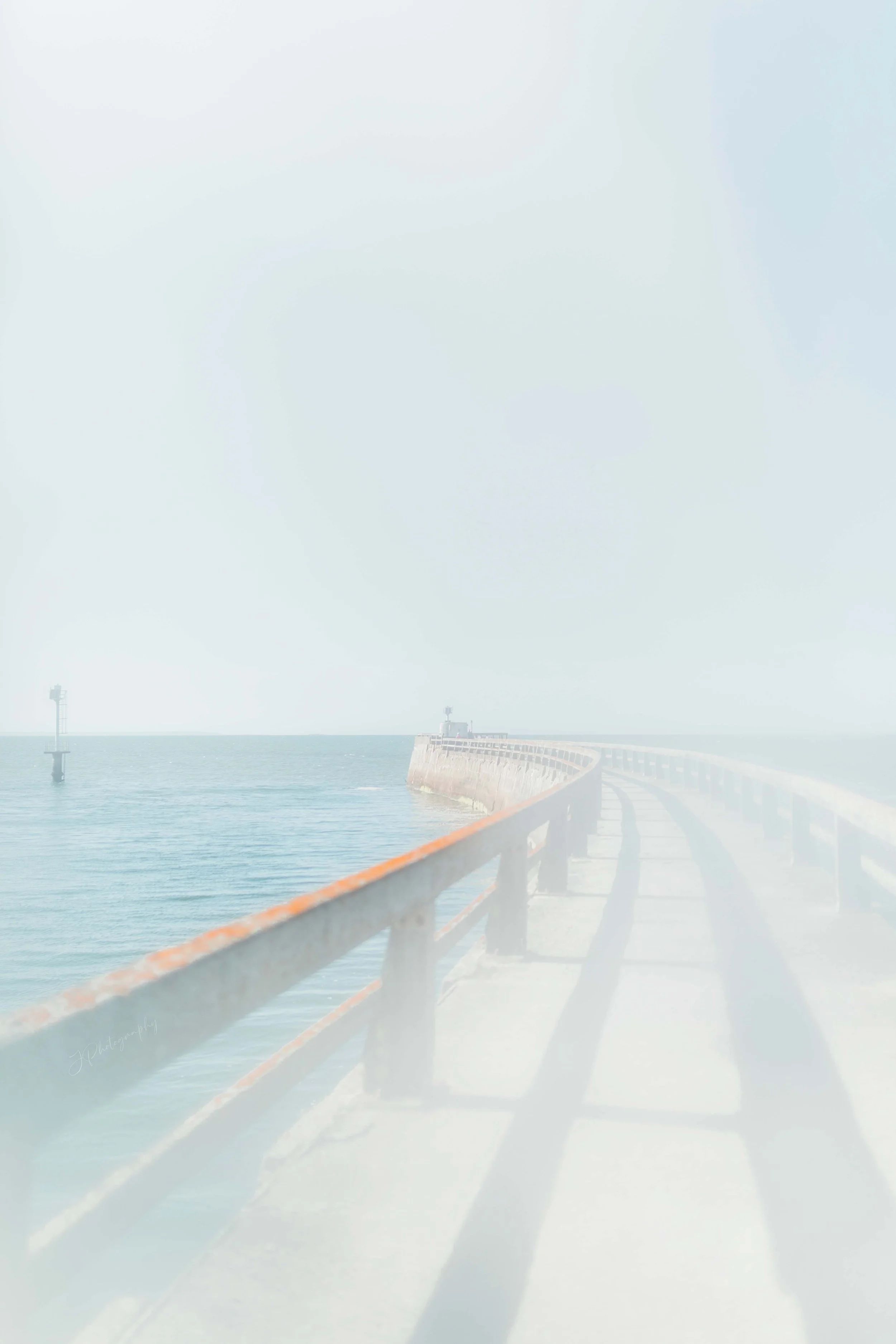 Flou artistique et pastel, Grandcamp Maisy, Normandie, été 2024.
