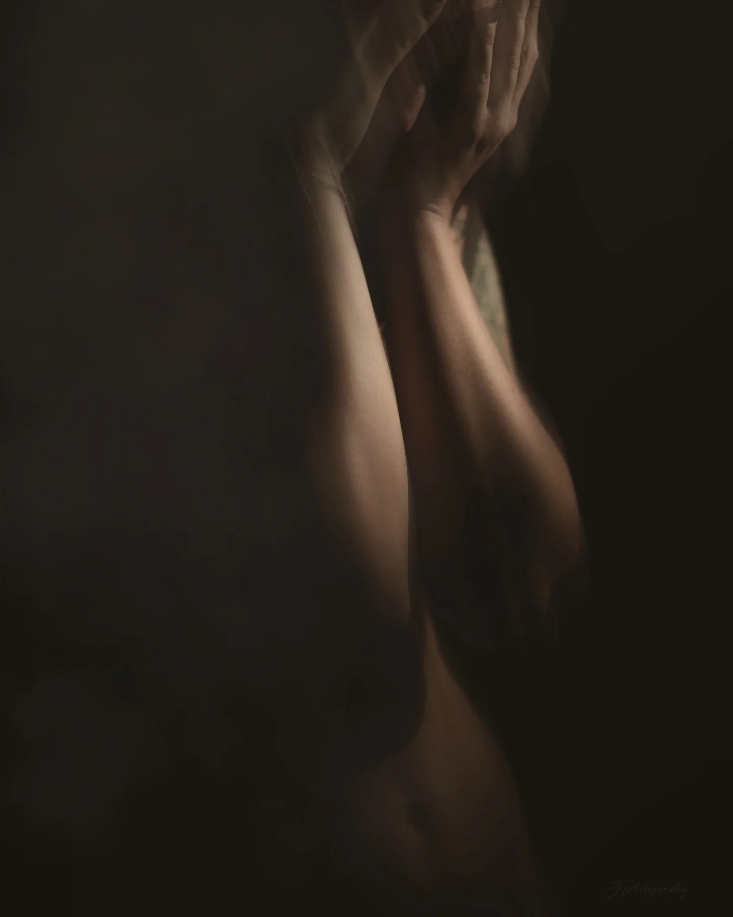 Esprit, avec @__medusaa__ 
www.jphotography.eu