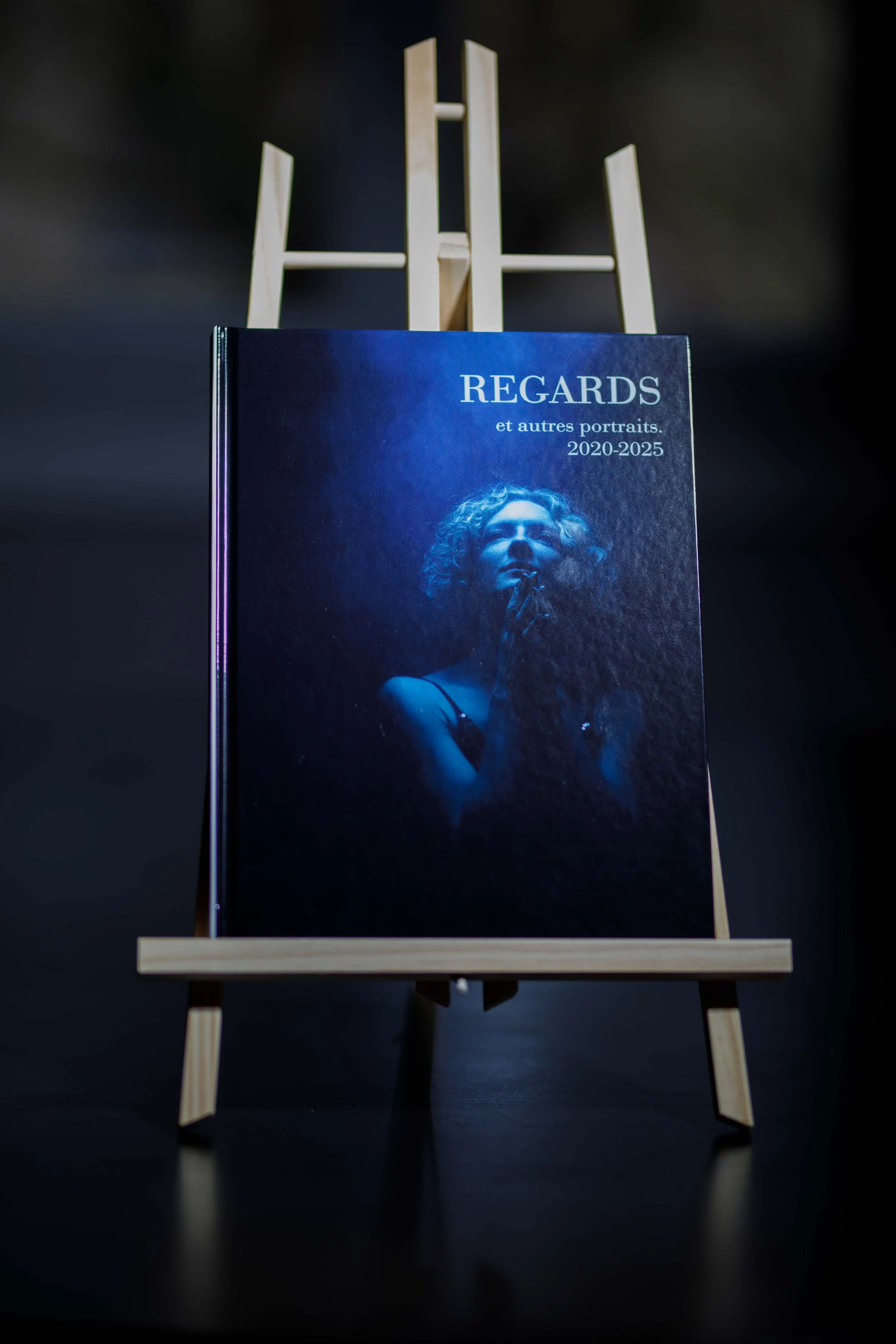 LIVRE PHOTO A4 "REGARDS ET AUTRES PORTRAITS, 2020 - 2025"