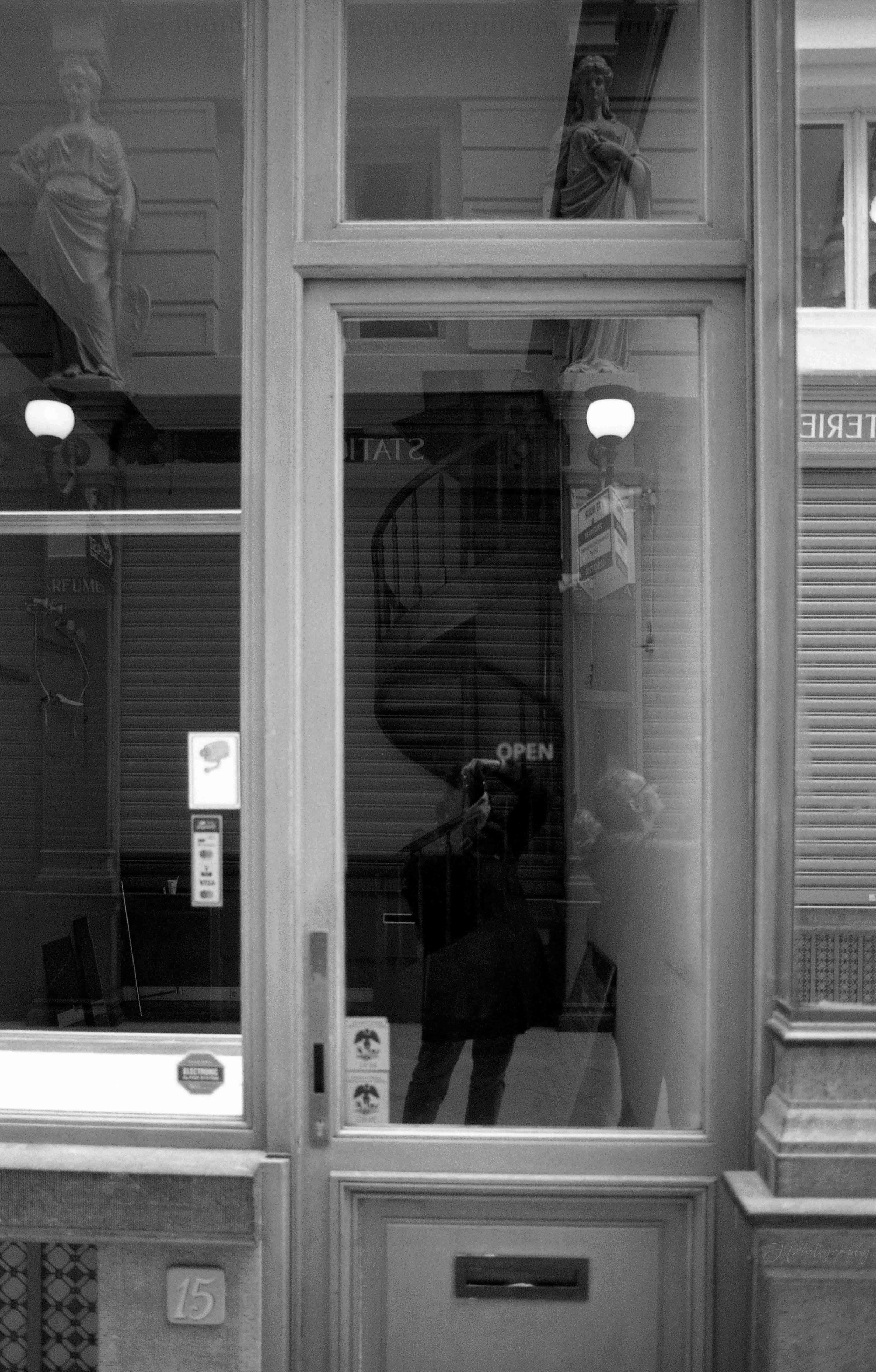 Double exposition, Bruxelles, juin 2024.