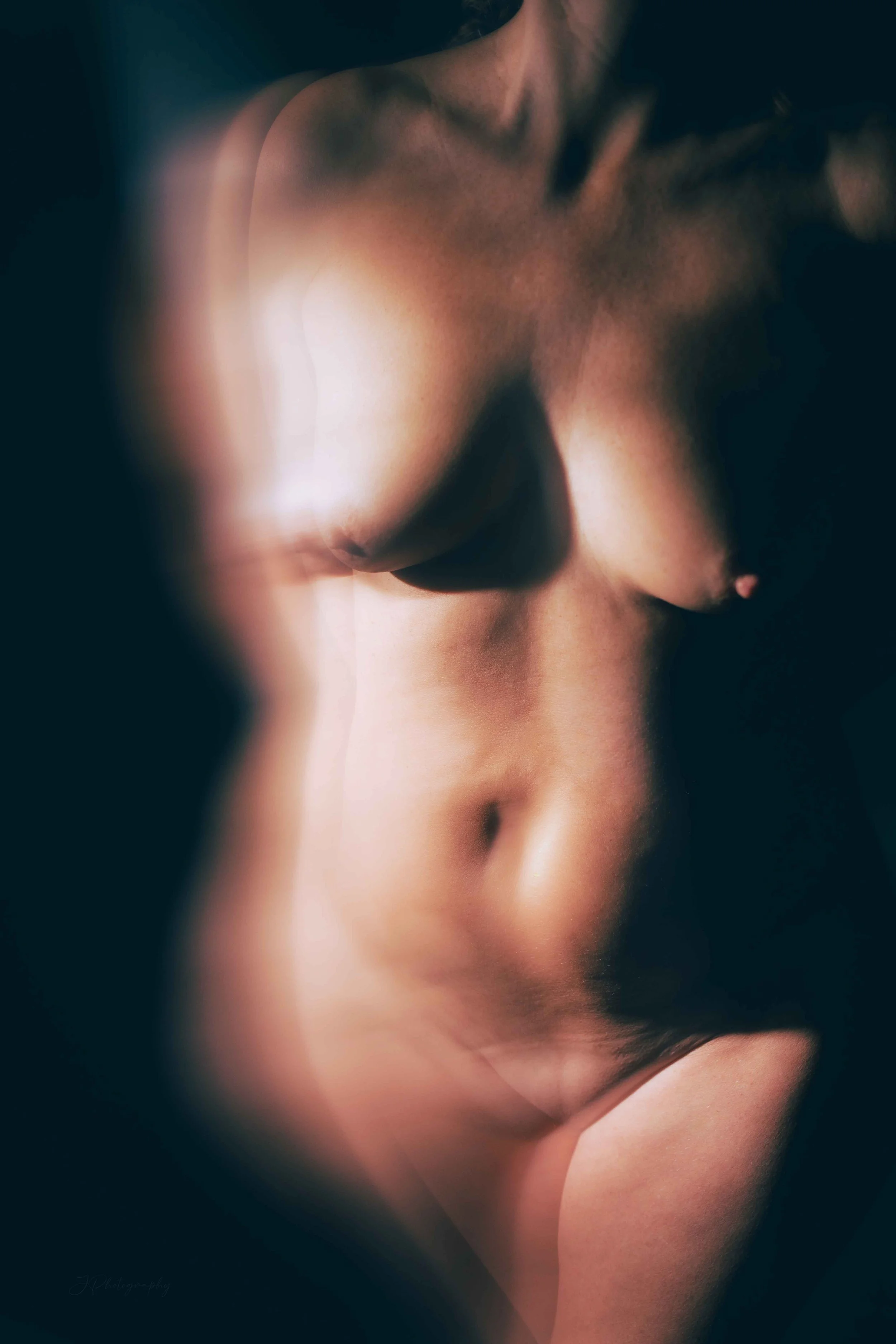 SHOOTING-FLORENCE-28.03.26-11.jpg