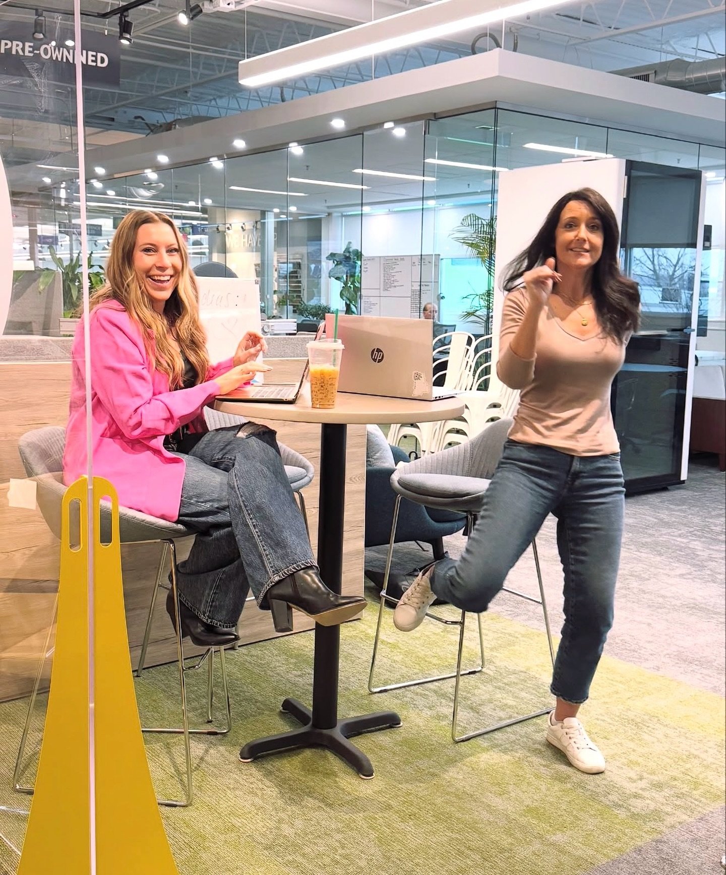 The VIBES for 2026: creative, consistent, and a little unhinged (in the best way). 💃🏼💻✨