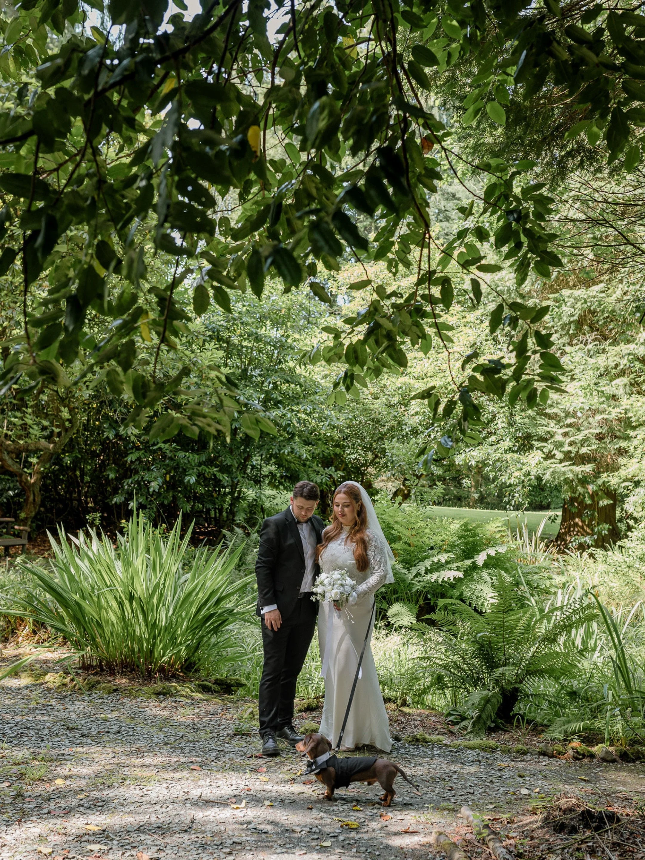 Amber and Tim eloped, on the hottest day of the year, at beautiful @brierywoodhotel 🌿

With their gorgeous pup Koba by their side, it was intimate and wonderful and relaxed, just what they&rsquo;d hoped for.

We headed off on a little adventure to M