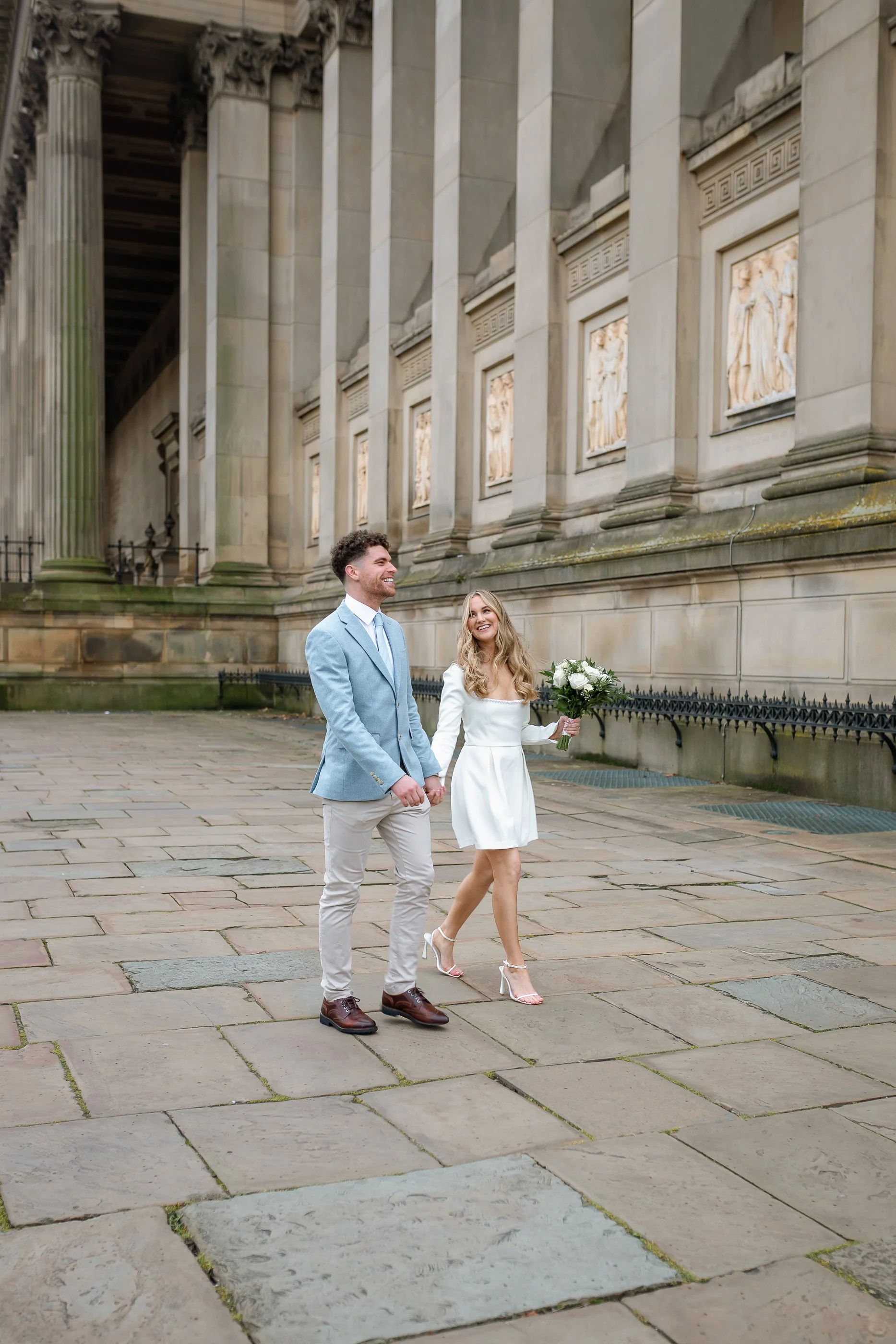 Couple-married-at-st-georges-hall-Liverpool-001.jpg