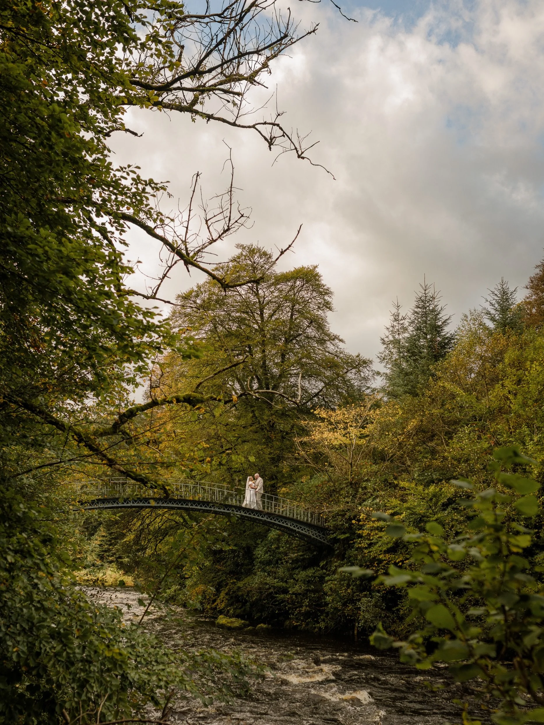 I&rsquo;m still on cloud 9 after last weeks beautiful elopement at @broomholmmanor 🥹
How absolutely stunning is this location? Perfect for taking a little adventure for portraits! 
I think the autumn colours definitely make it that extra bit special