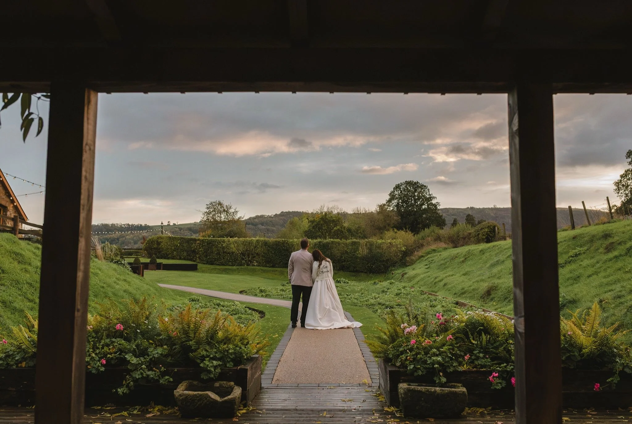 The calm after the storm ✨

@towerhillbarns 

North Wales Wedding Photographer 
Golden Hour Wedding Photos
Rainy Wedding Days
North Wales Wedding Venue
UK Wedding Photographer