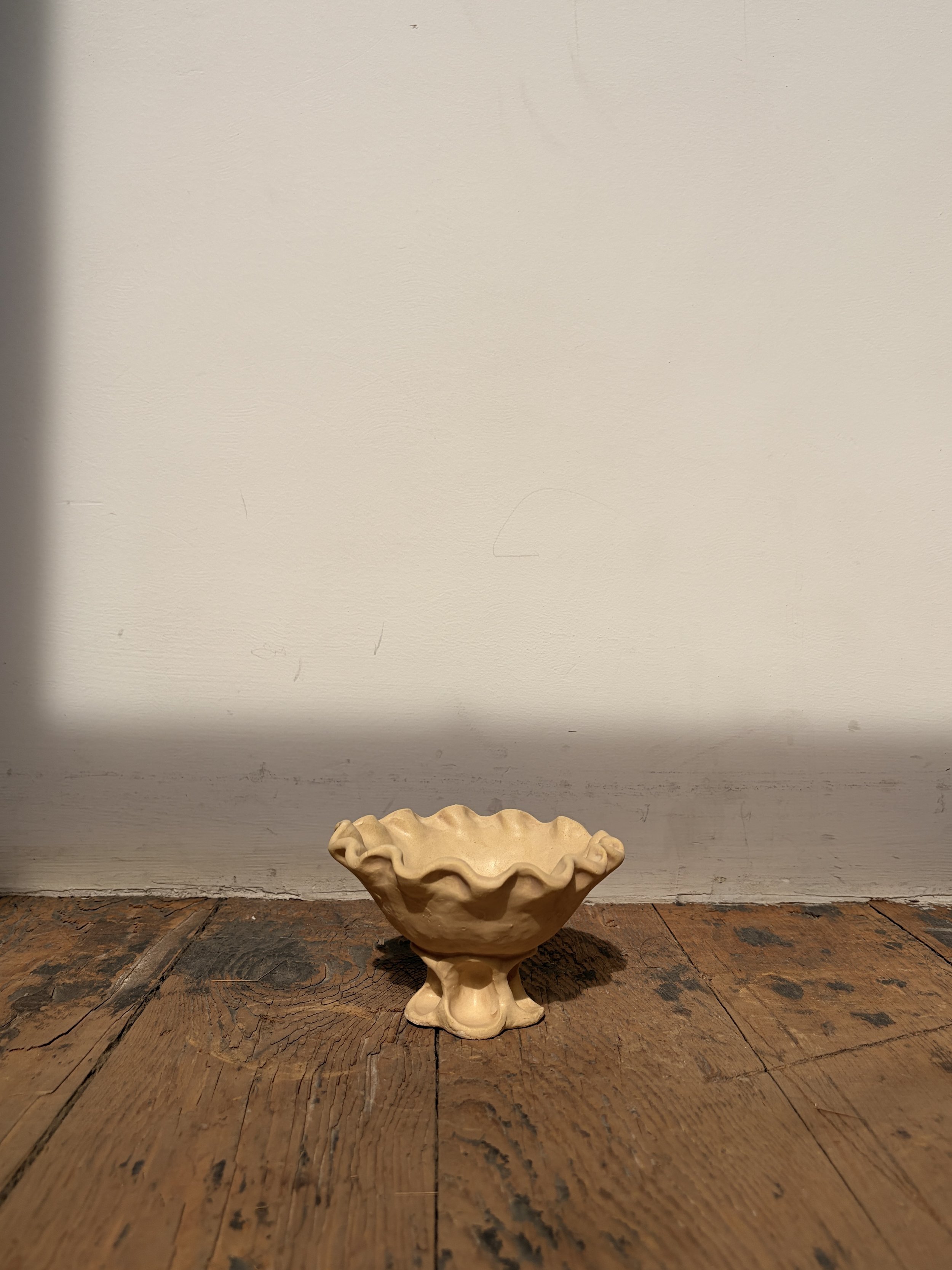 Pedestal Dish