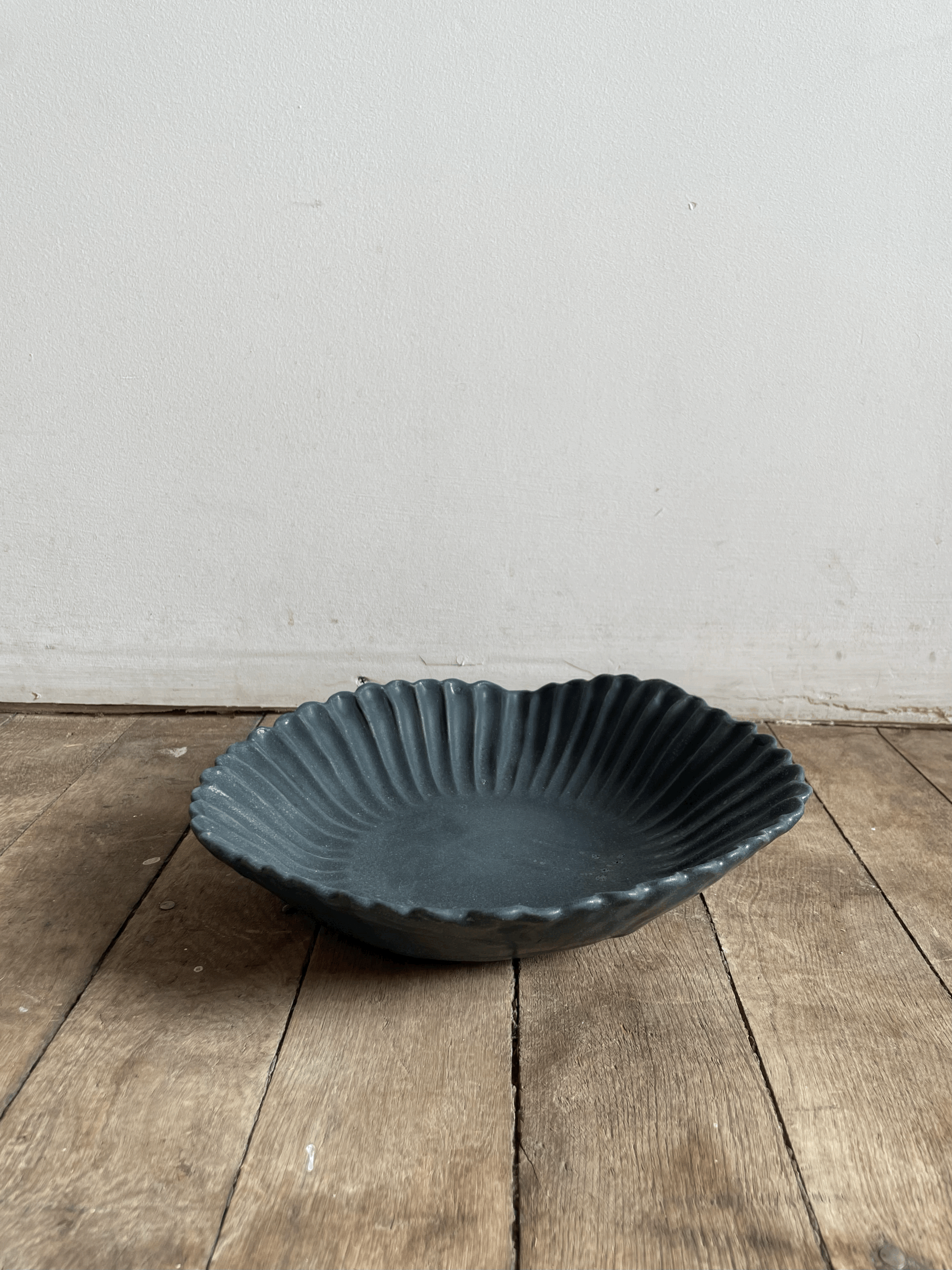 Wide Fluted Bowl