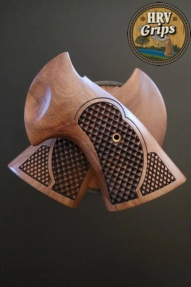 Smith & Wesson N Frame Round American Walnut Roper (Coke) Target Grips Dragonscale & FlatTop Diamonds