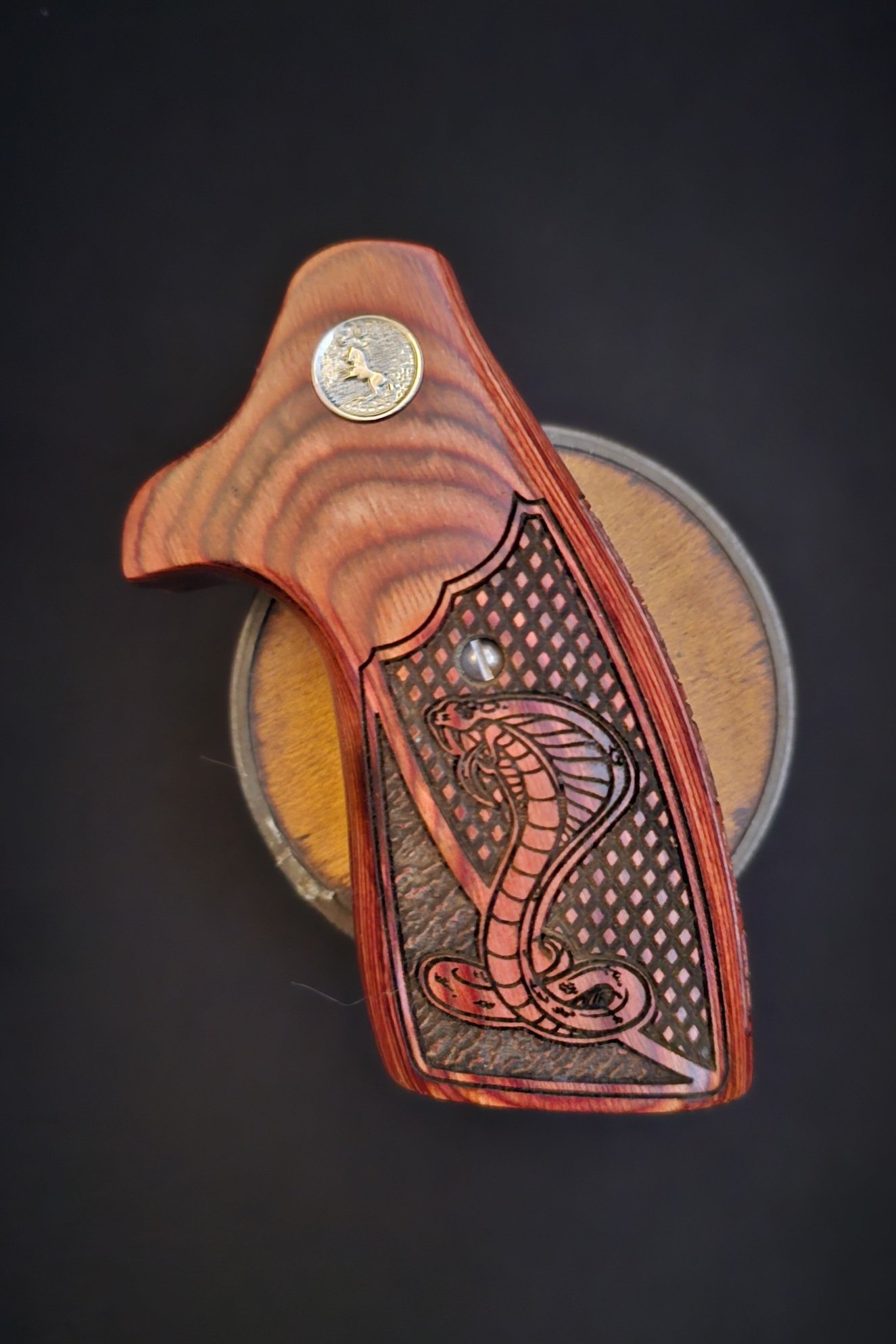 Colt King Cobra Extended Target Grips FlatTop Diamonds/Stipple with Inset King Cobra Optional Medallions & Backstrap! Red-Wood*