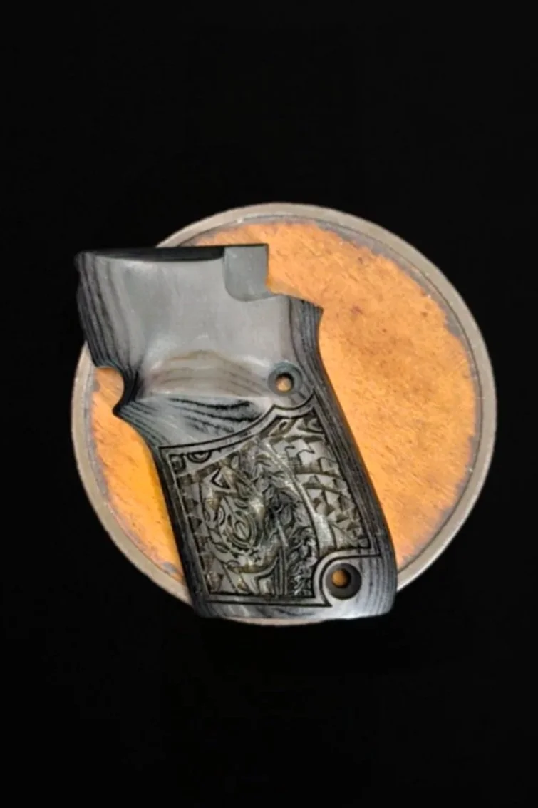 Beretta 30x/20x Tomcat/Bobcat Grips "The Honu" Plain Top