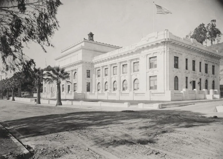 1920_Exterior+front+corner+general+view+Ventura+County+Courthouse+ca.1920s_California+State+Library+.jpg