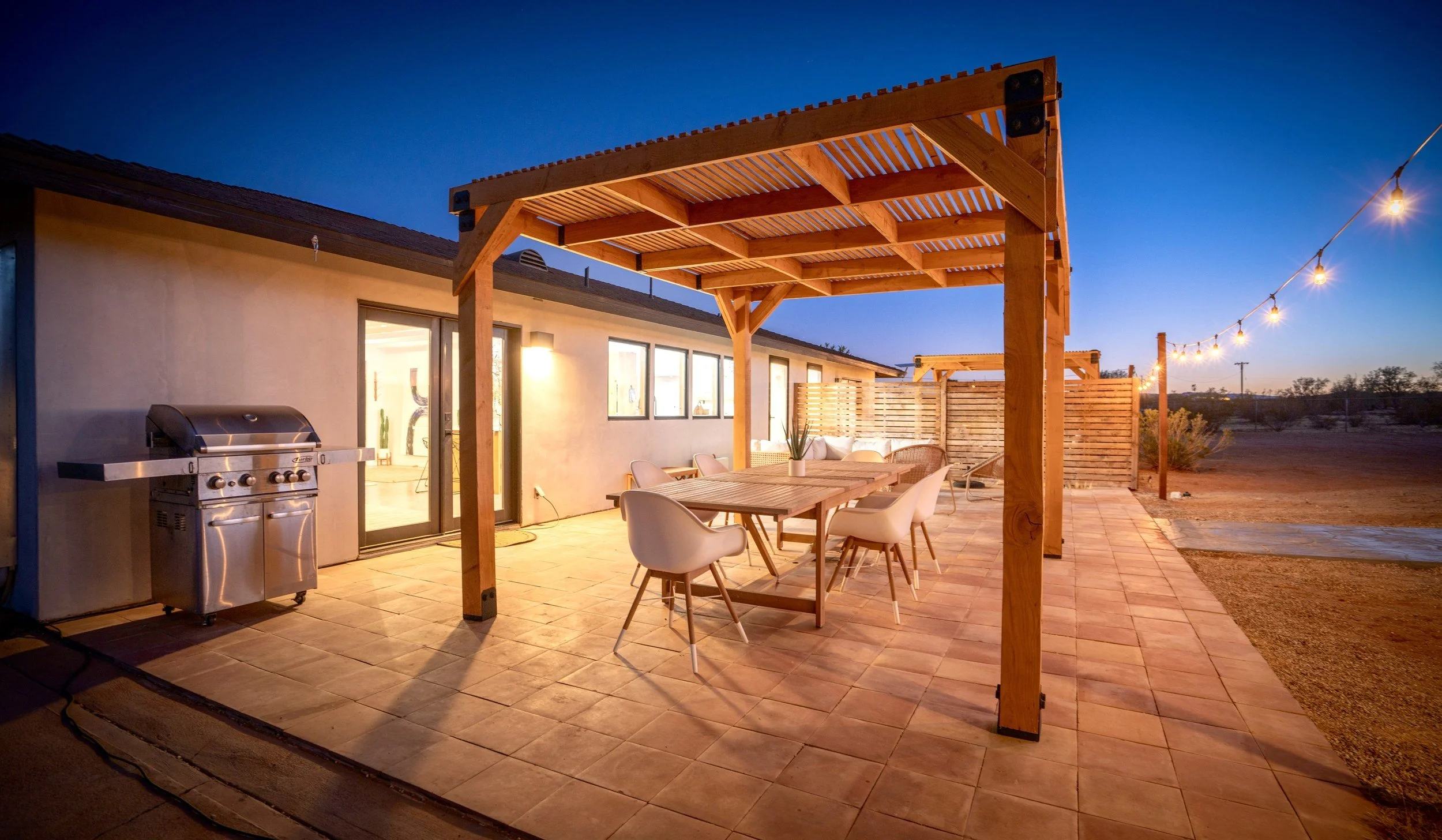 05-636 Valencia Dr Twilight-25.jpg
