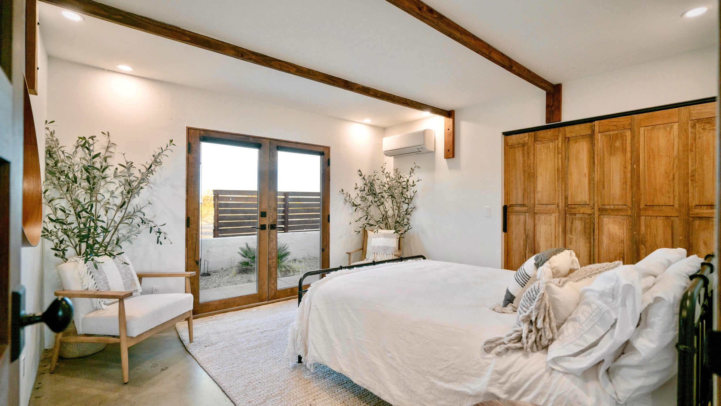 636 Valencia Dr Interior-35.jpg