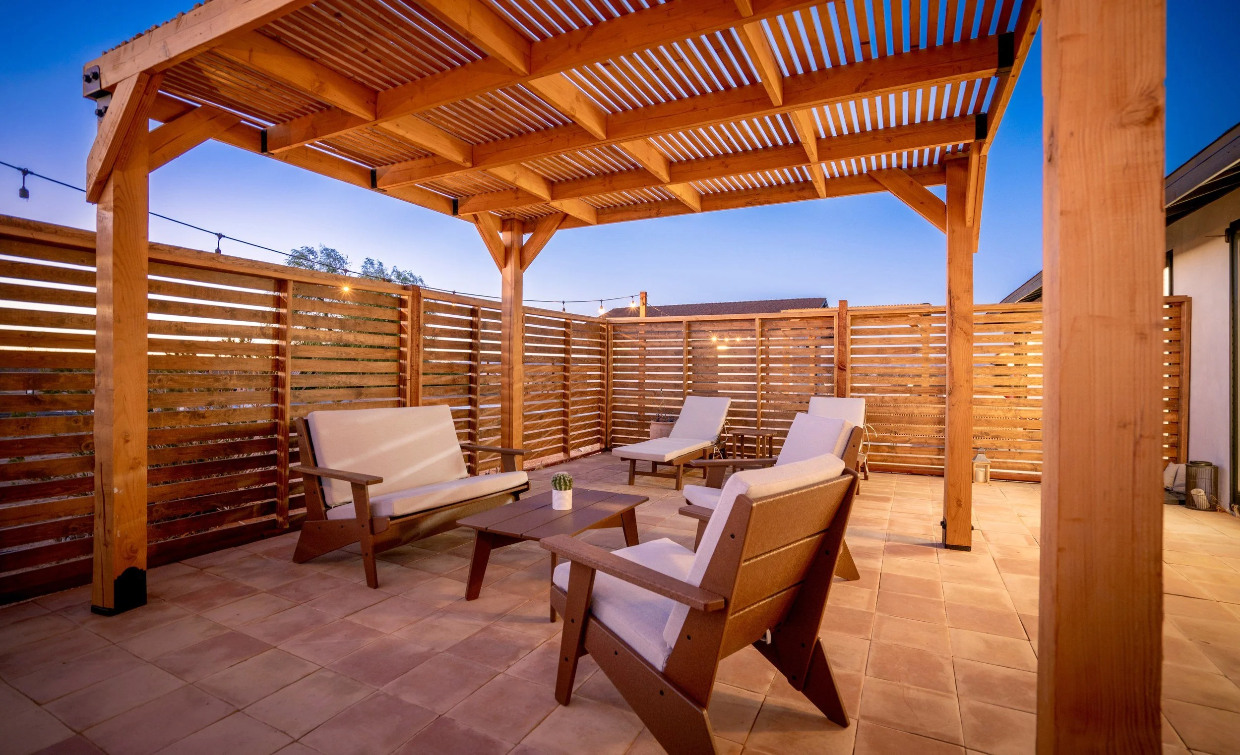 06-636 Valencia Dr Twilight-5.jpg