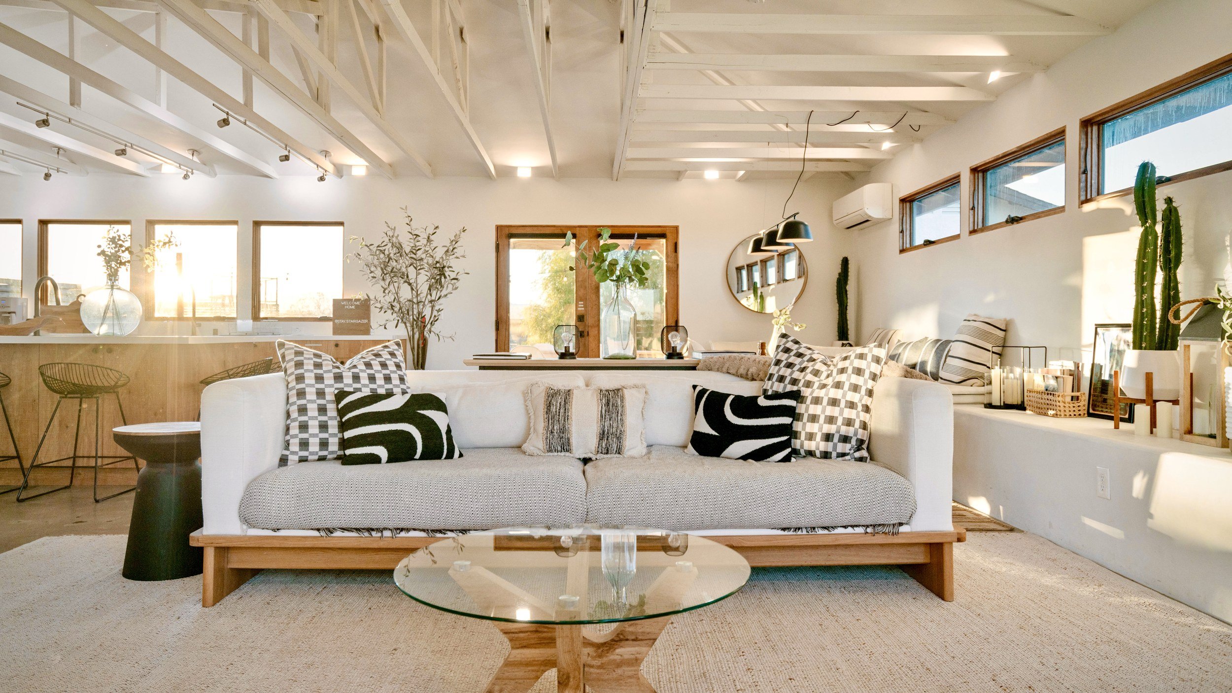 17-636 Valencia Dr Interior-49.jpg