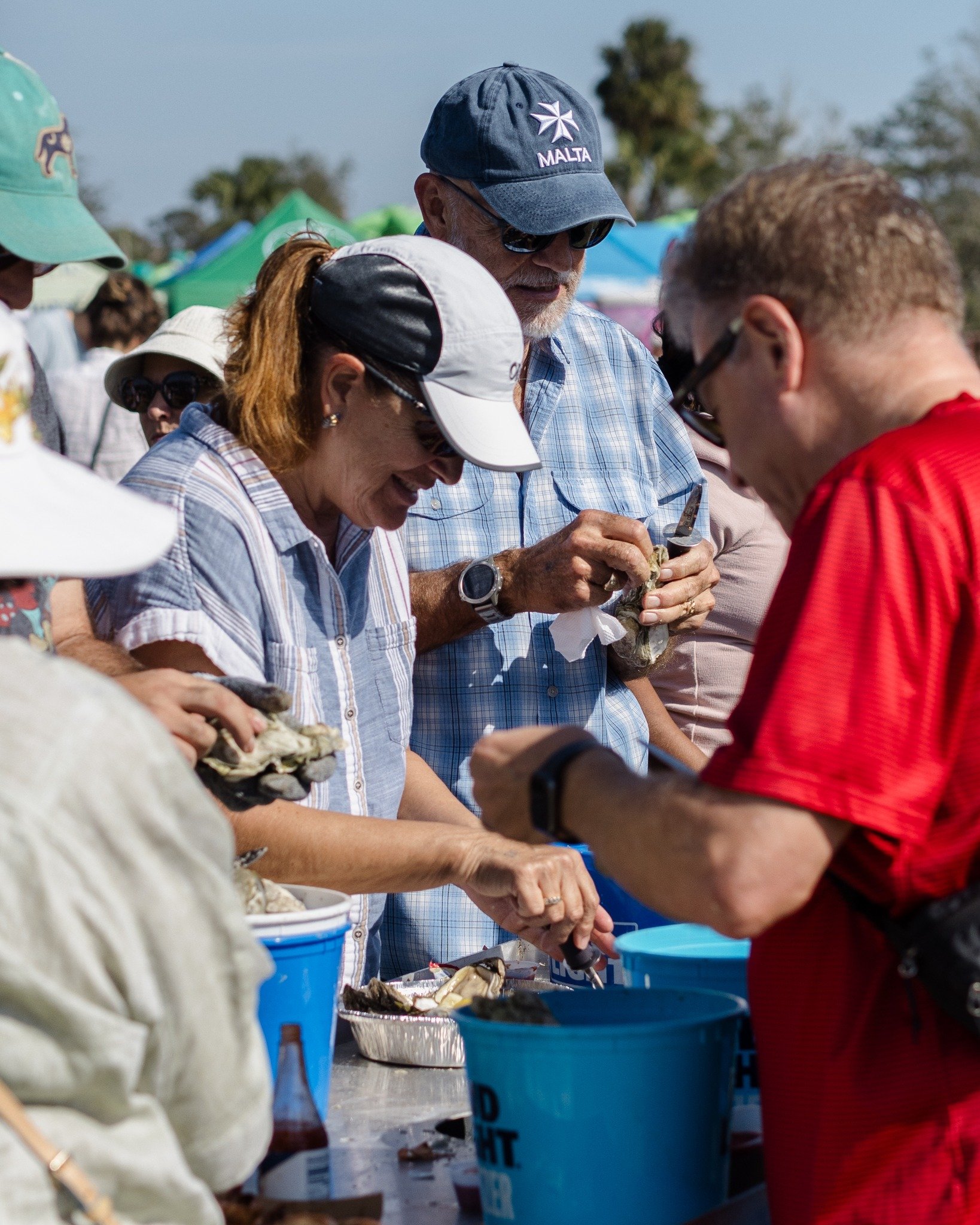☑️ Oysters and yummy food
☑️ Live music 
☑️ Kid's Activities
☑️ Local Artisans
☑️ Football on the Jumbotron
Oyster Fest Saturday Nov 8th has it all! Join us at Lowcountry Celebration Park, 11-5pm 🦪 hiltonheadoysterfestival.com