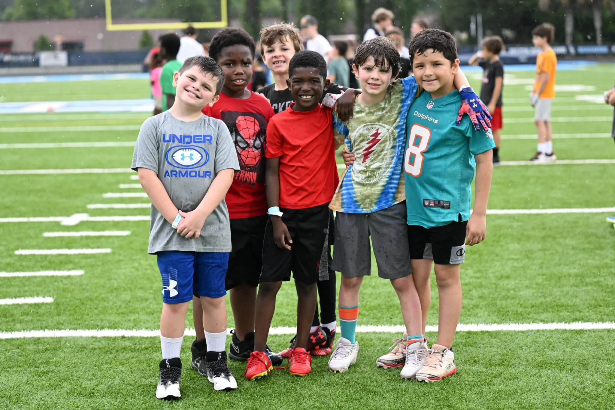 All American Football Camp is back May 8-10 🔥 🏈 🇺🇸 Campers will recieve specific position training and be put through drills by camp workers including the nation&rsquo;s best college and NFL players/coaches...line up TBA! For grades K-8: https://