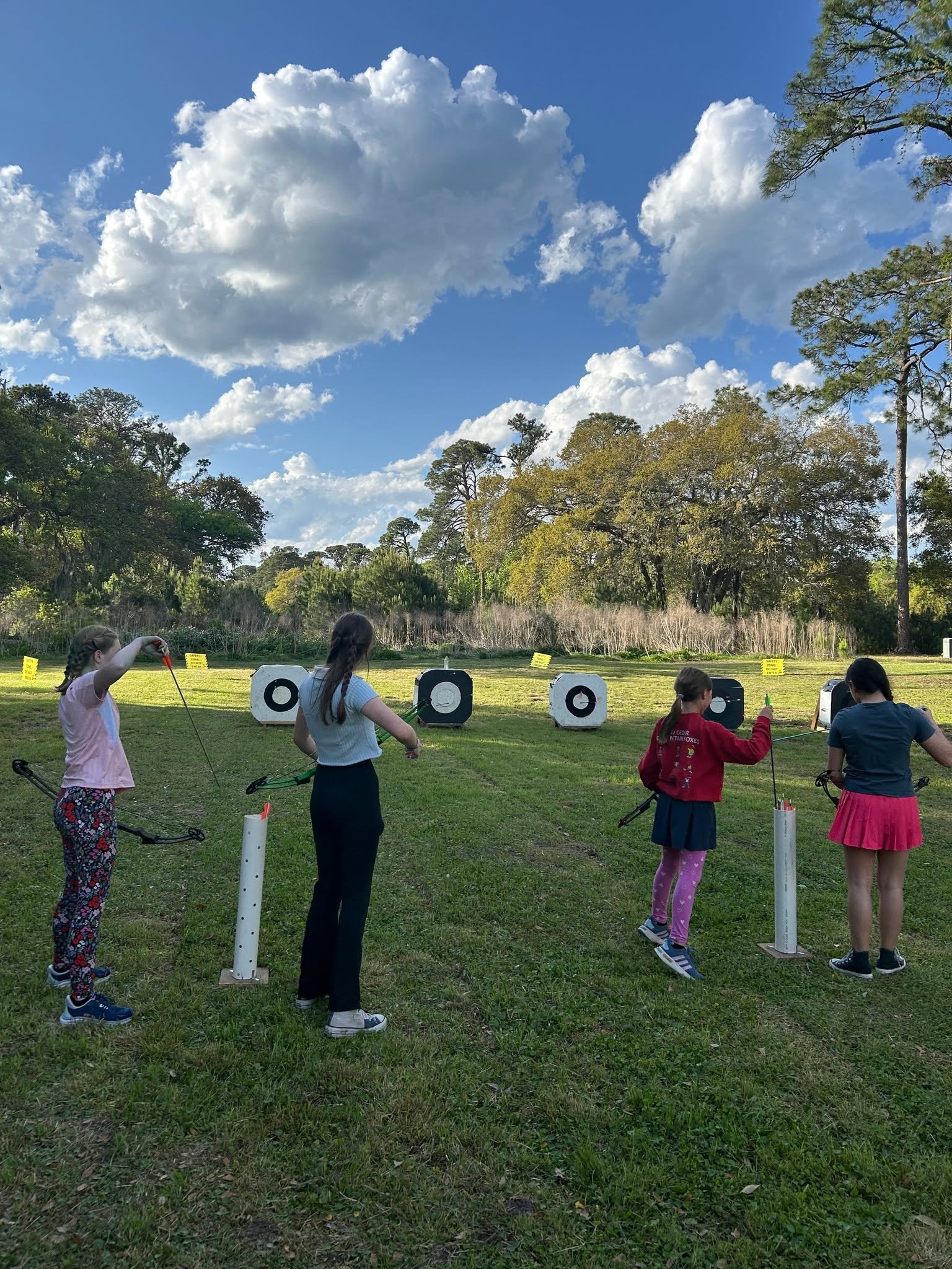 Tonight! Come hit a bullseye at Try Archery! islandreccenter.org/archery