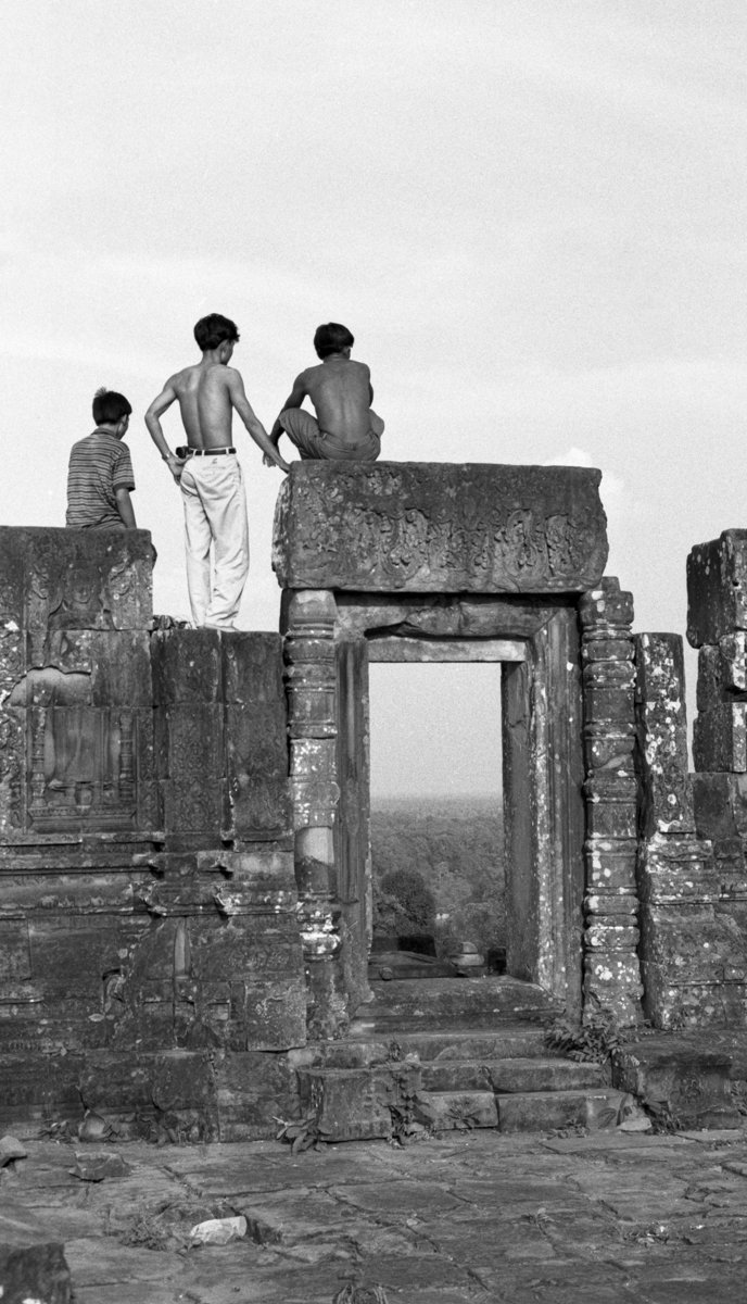 Angkor Wat 1995 - 35mm - J.Caye- 01.jpg