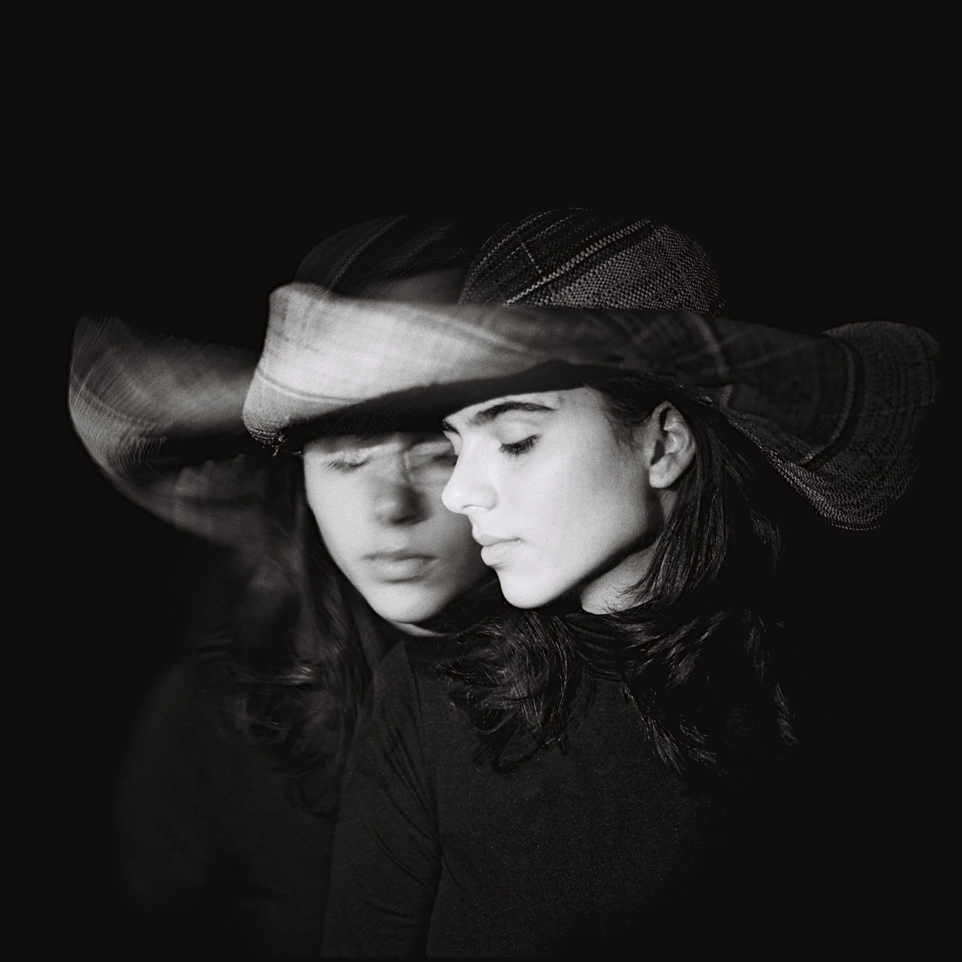 Jasmine Caye -Portraits-2021-12-18-R1-07910-0010.jpg