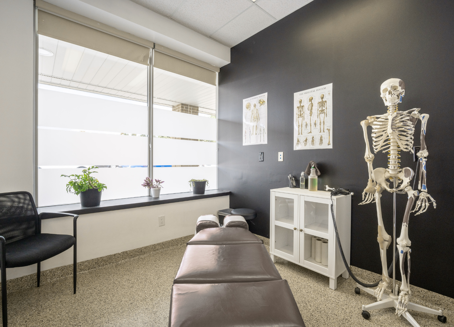 The New Chiropractor's Guide to Opening Your First Practice (And 7 Things Nobody Tells You Until It's Too Late)