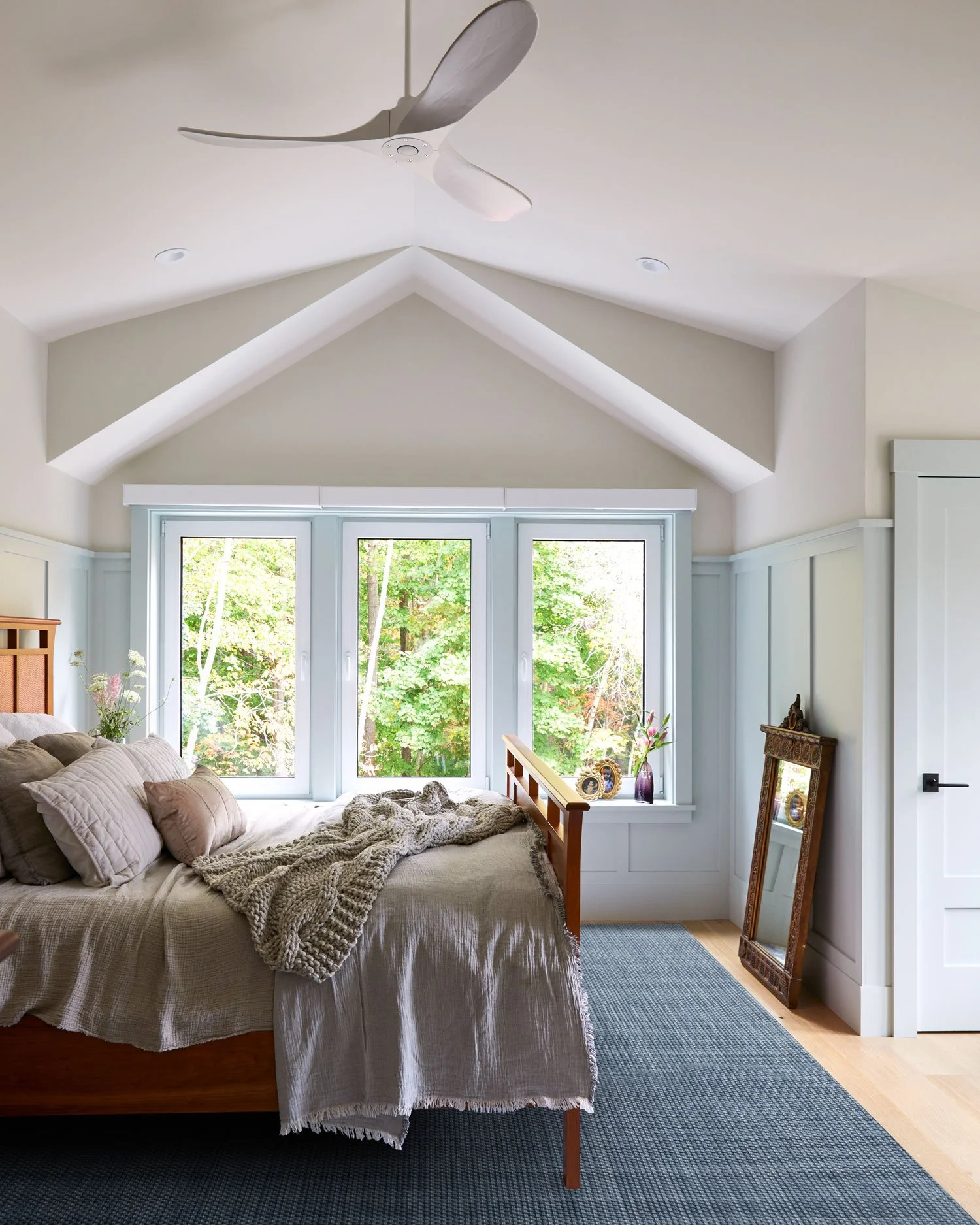 Photo inspiration: Juniper Design Build Skyward A Bright Sunny Condo Renovation And Photo Inspiration