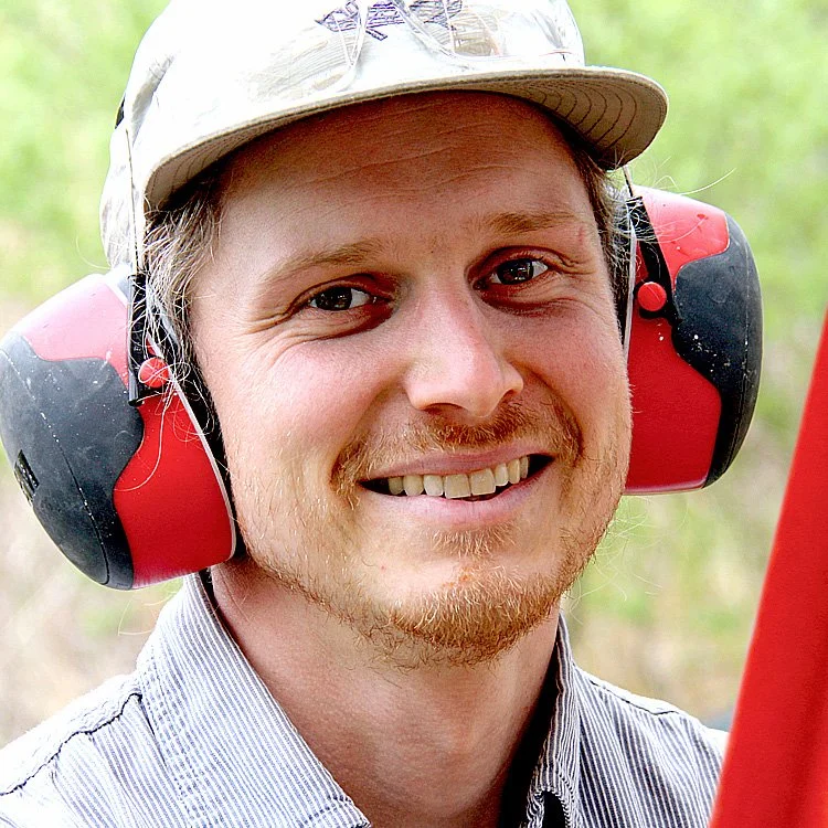 
  Robbie Lewis-Nash  (she/her) 
 Carpenter 