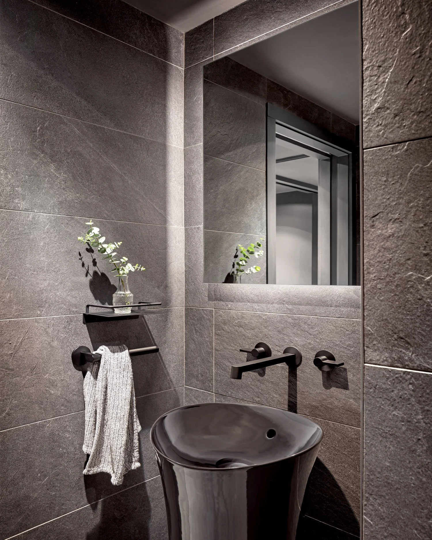 gallery_the-spa_sink.jpg
