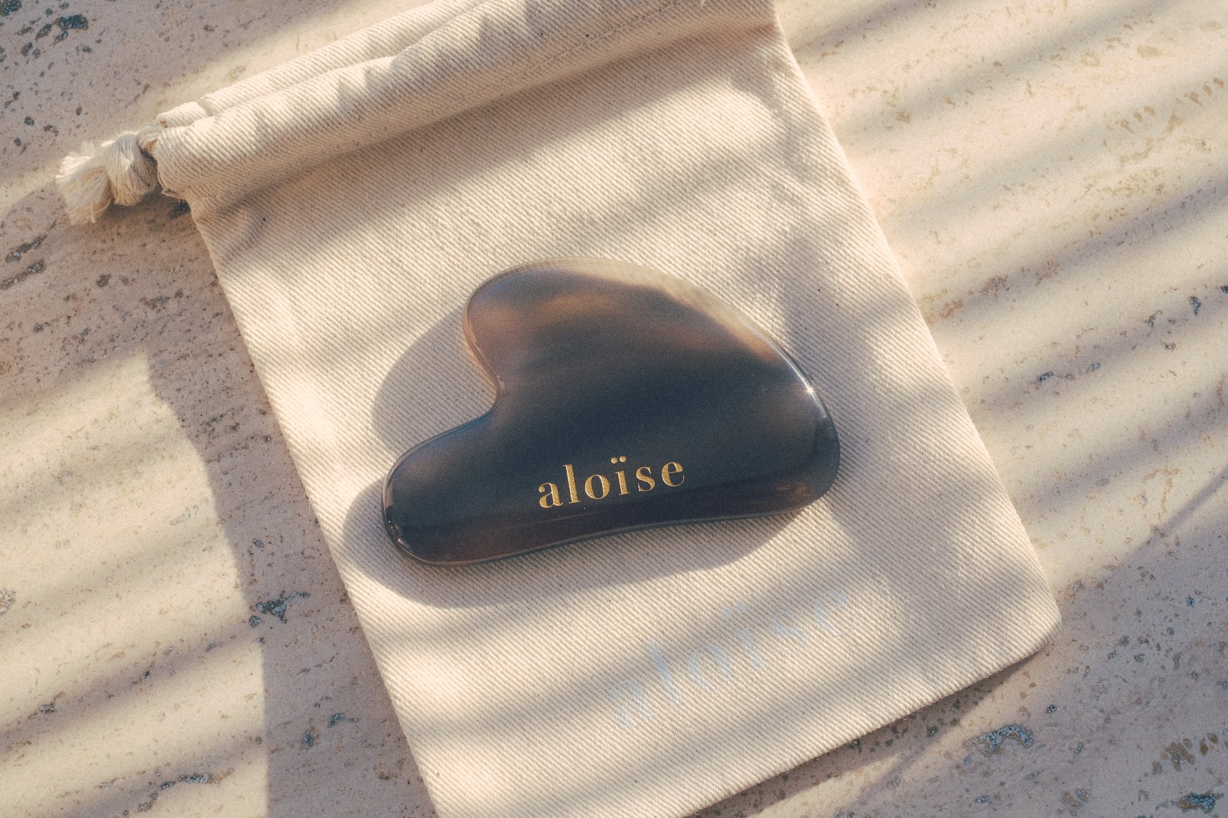gua sha, face massage, face yoga, healthy skin, healing, agate gua sha