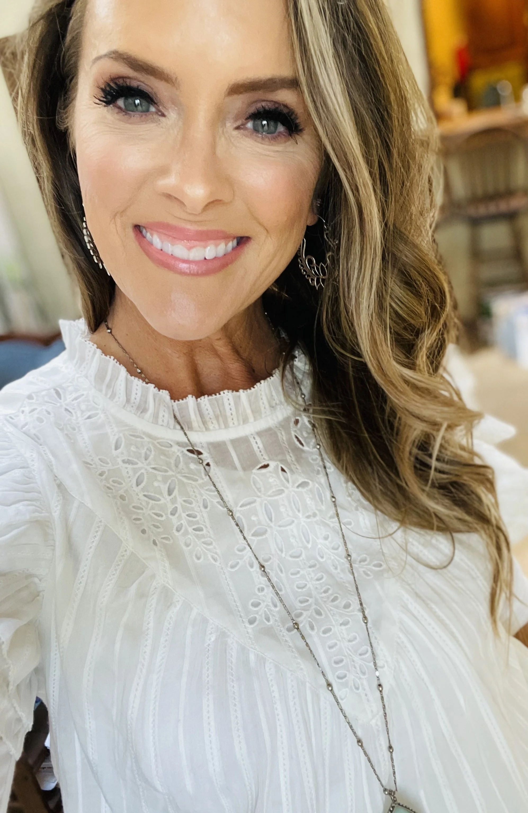 Nutritionist in Fort Wayne Indiana, Christy Smith MNT, CLT is smiling in the photo