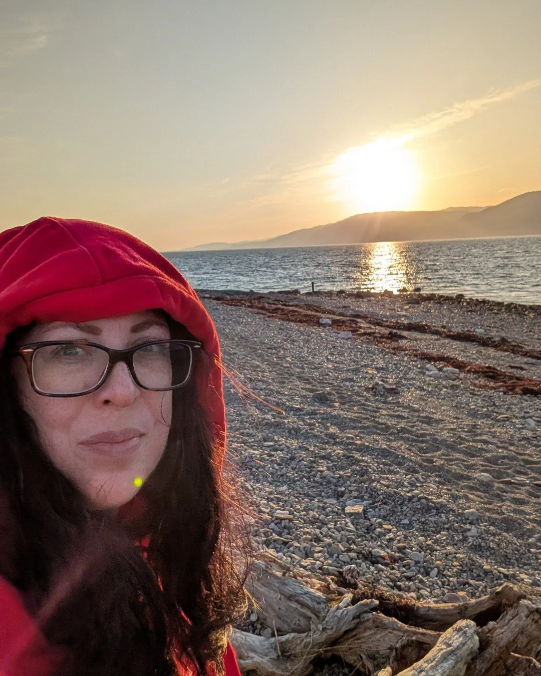 My final proofread of One Scottish Summer is done, I've sent it back to my fabulous proofreader Jennifer and it will soon be off into production! 

I've adored writing this book and immersing myself in Tilly's story, imagining her on the beautiful Is