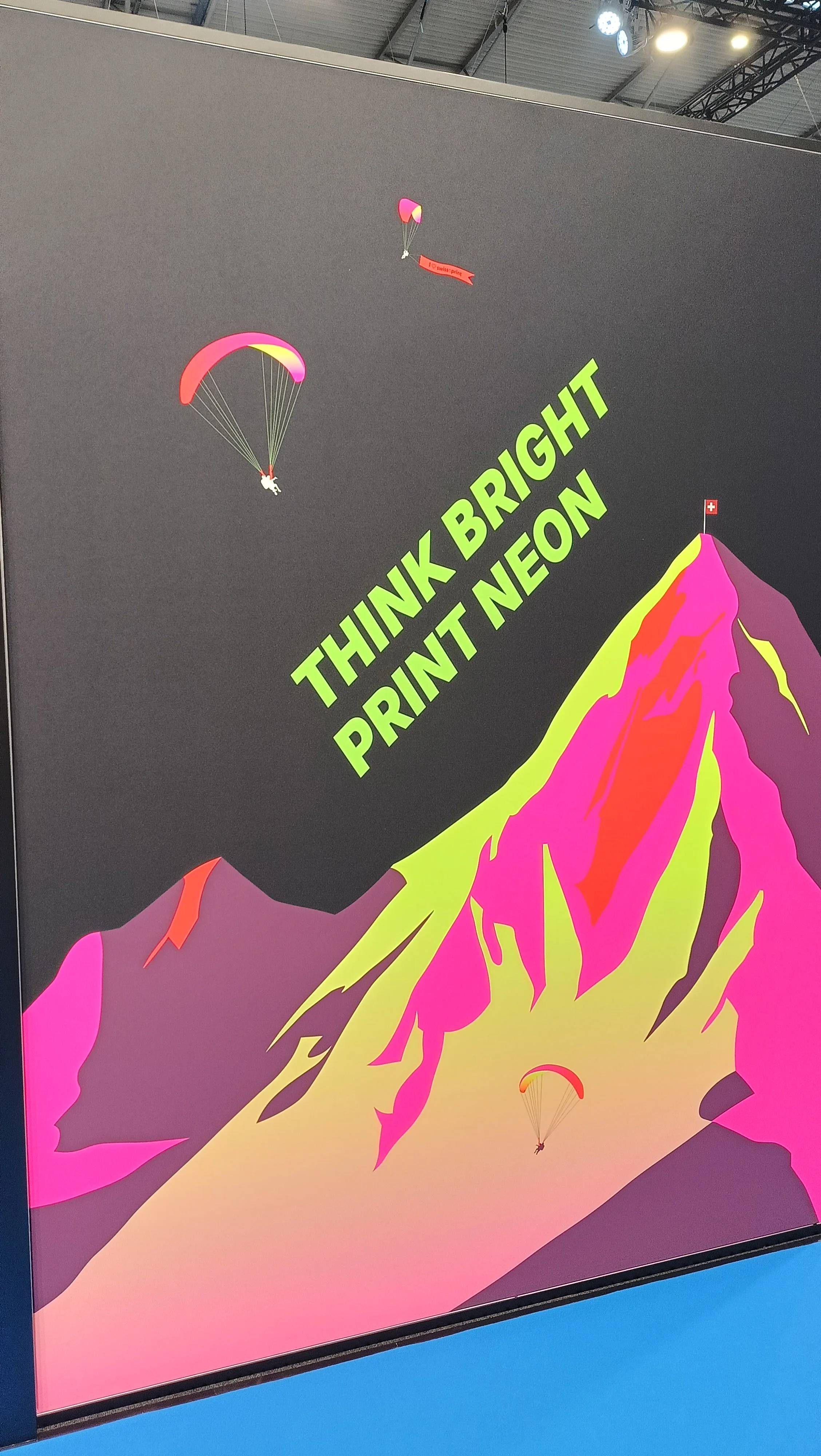 SwissQ Neon.jpg