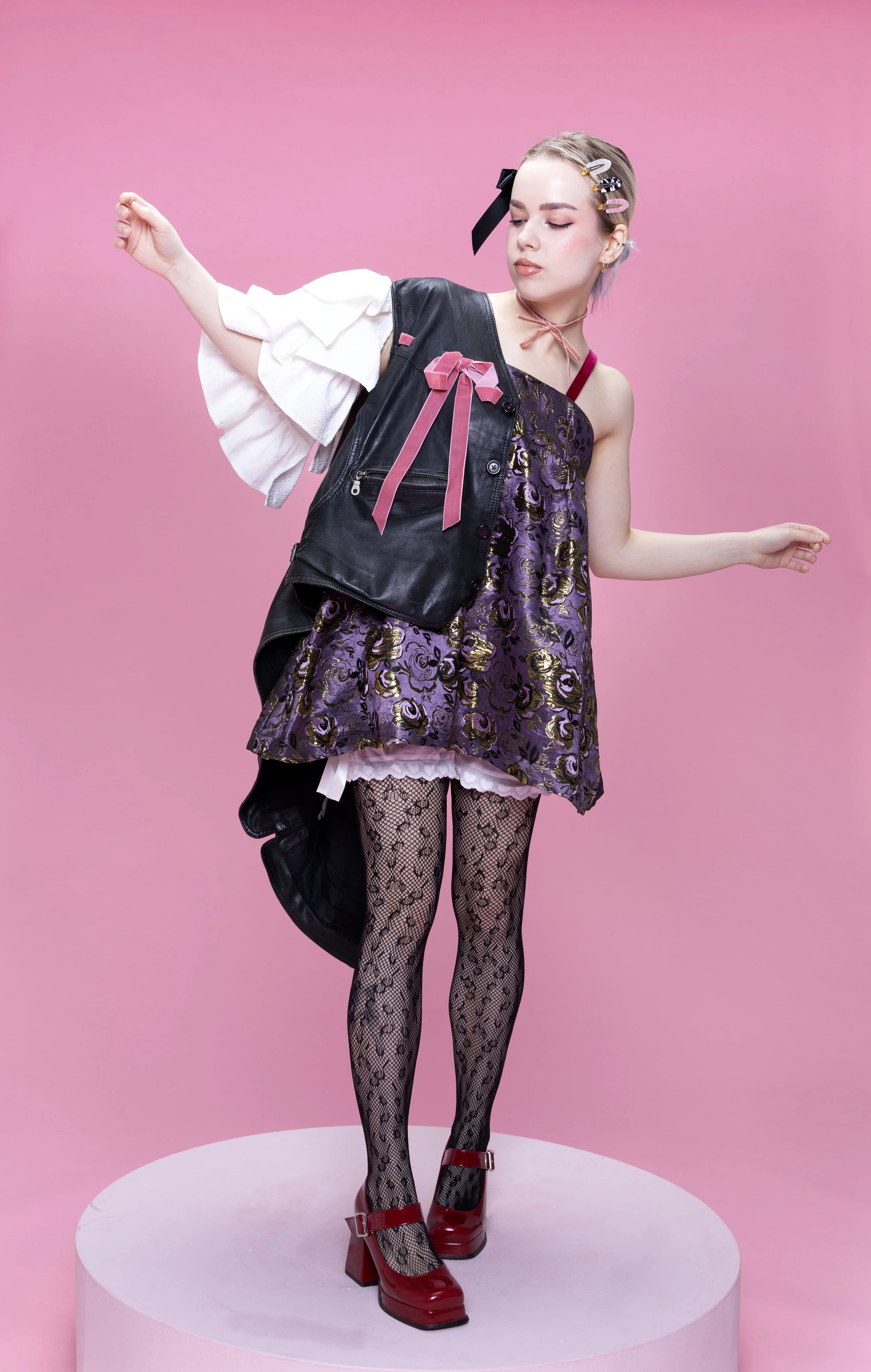 minal 23070230 copy.jpg