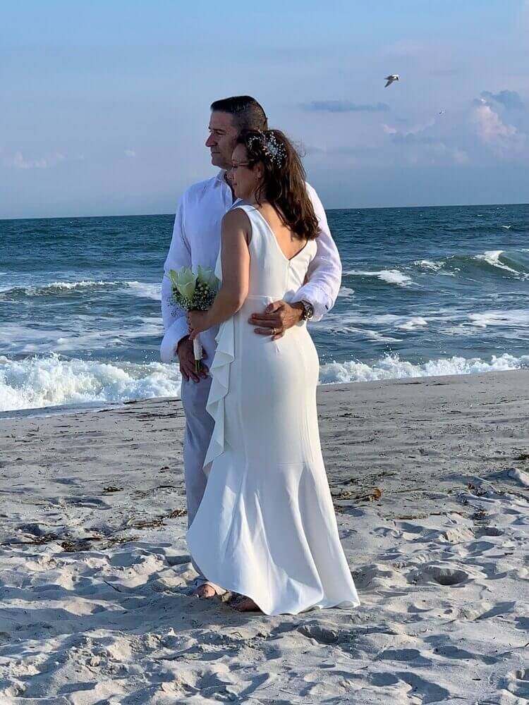 beach-elopement-and-officiant.jpeg