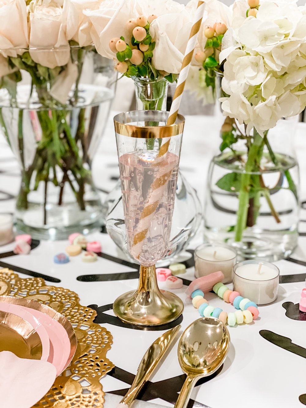 Here is a look at some of my favorite gold champagne flutes