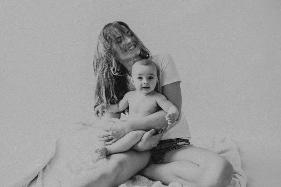 MOTHER AND BABY SESSIONS- TORONTO BOUDOIR PHOTOGRAPHER