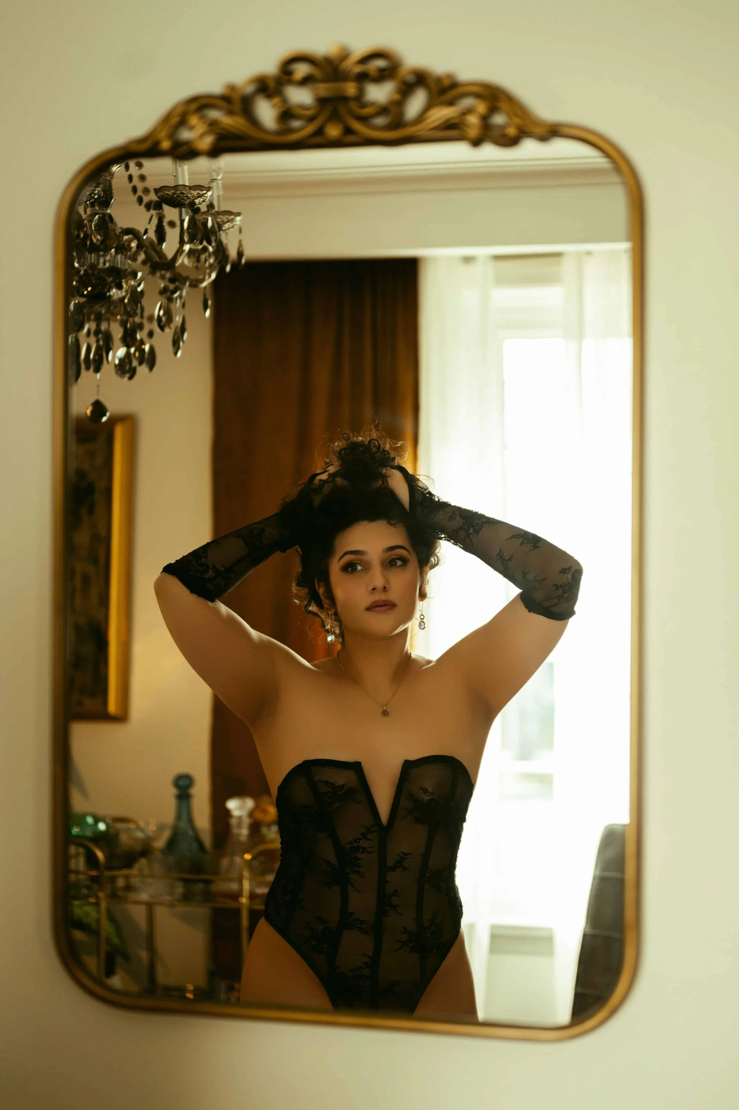 Top Toronto Boudoir Photographer Shares a Client Story &amp; Photo Highlights