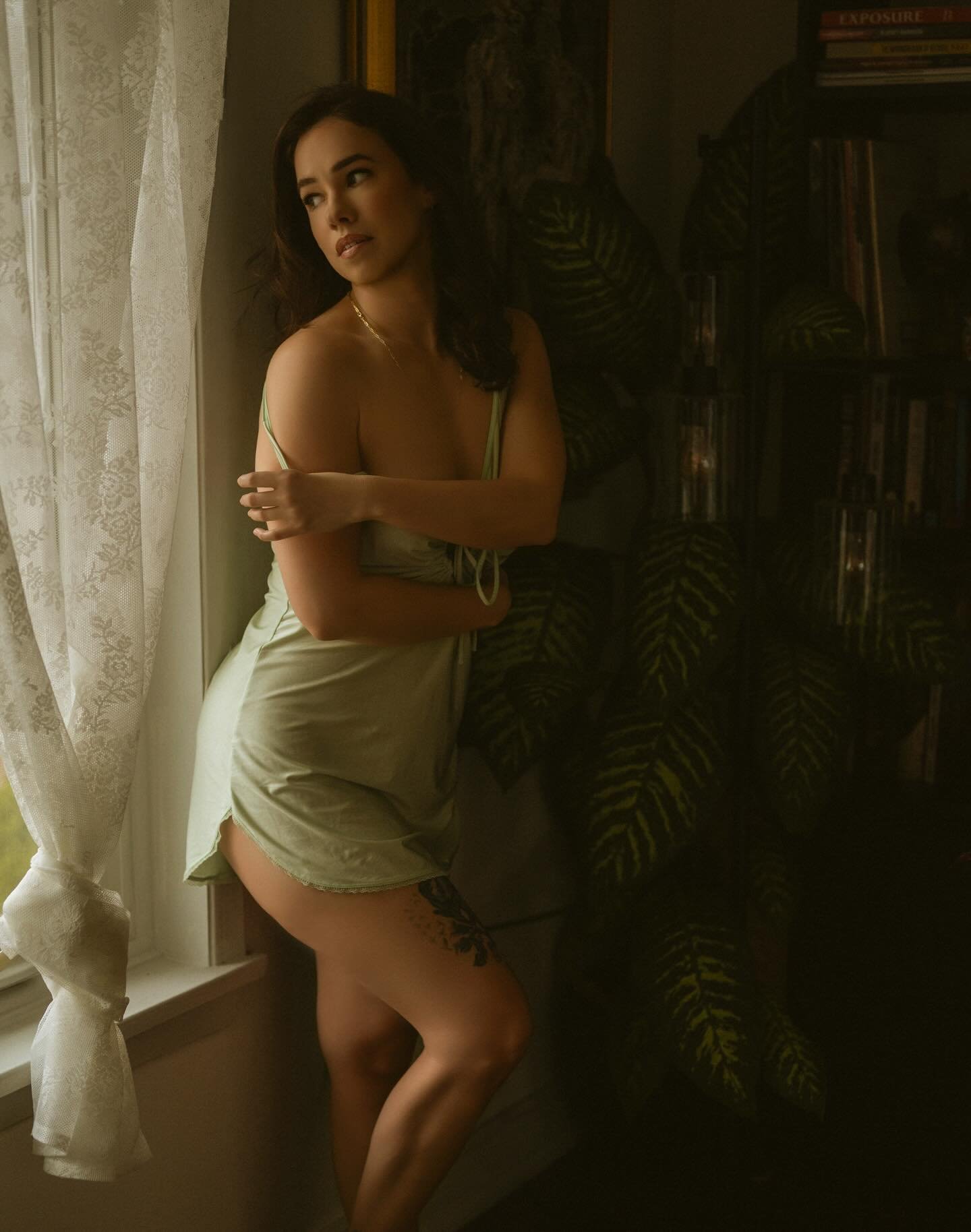 My stunning client Zoe had her third shoot with me recently&hellip;A beautiful reminder that every season of life is worth documenting. We are always evolving, and every version of us deserves to be celebrated 🤍

Makeup and hair by: @katelyn__mua