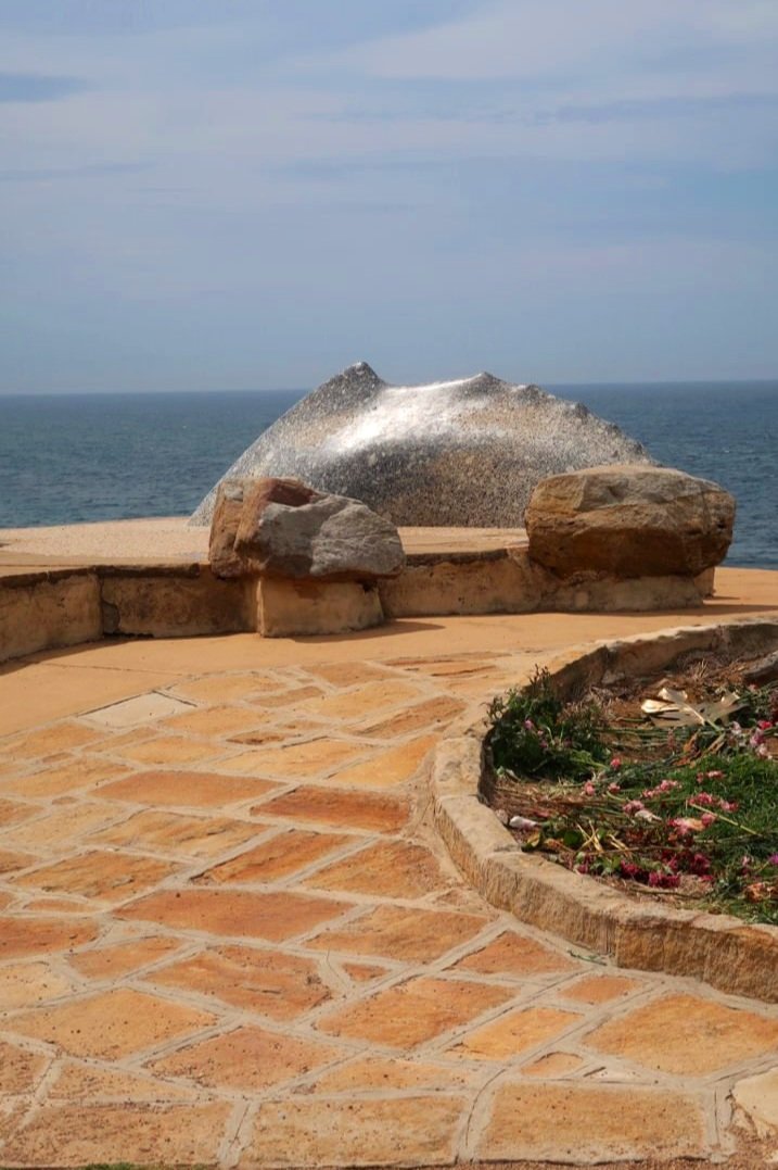 Whale+sculpture+Long+Reef+Headland.jpg