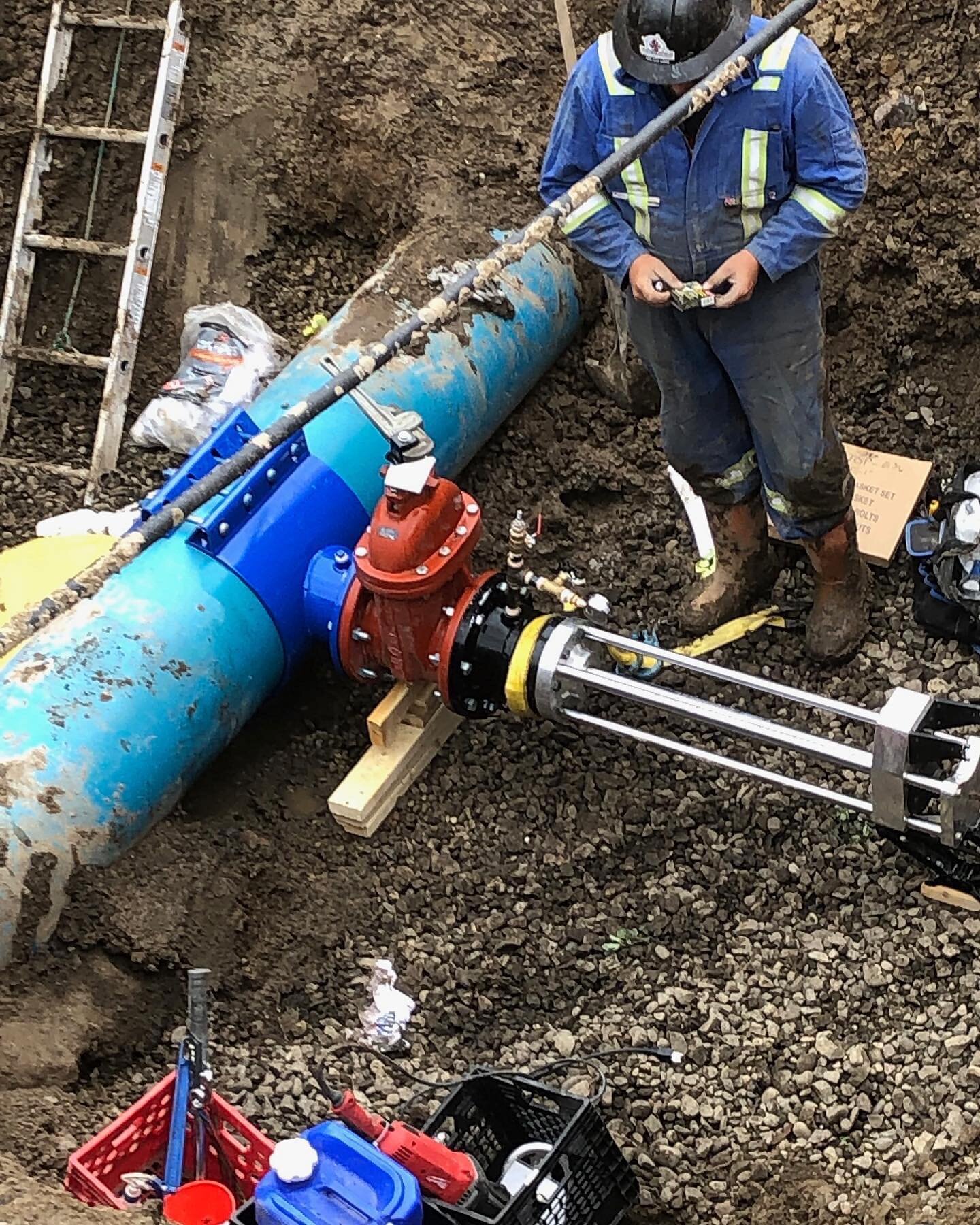 Huge 18X8&rdquo; tap using a Smith-Blair saddle and sleeve, and Clow Canada tap. We have a busy summer schedule coming up!🔥🔥

#hottapping #plumbing #construction #trucks #hydrant #fyp #yyc #alberta #f4f #work #britishcolumbia #saskatchewan