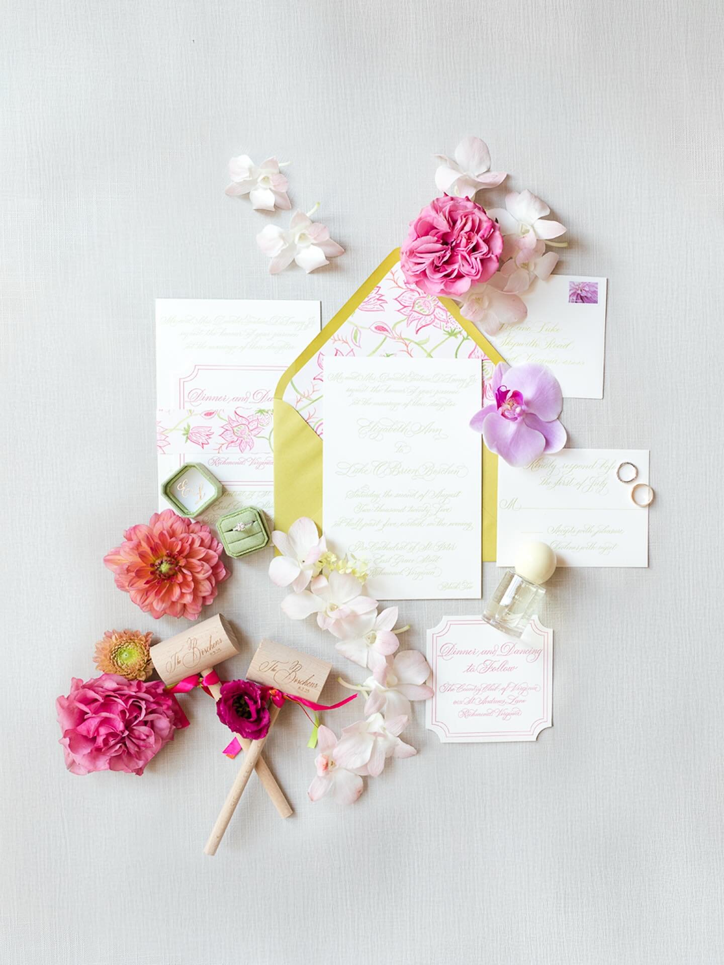 the details are the story.

vibrant hues, whimsical touches, a more is more mindset. liz and luke&rsquo;s day proves you can, indeed, have it all. 

planning @blisseventscollective @alex_blissevents 
photography @thetuckersphotography 
floral @fleure