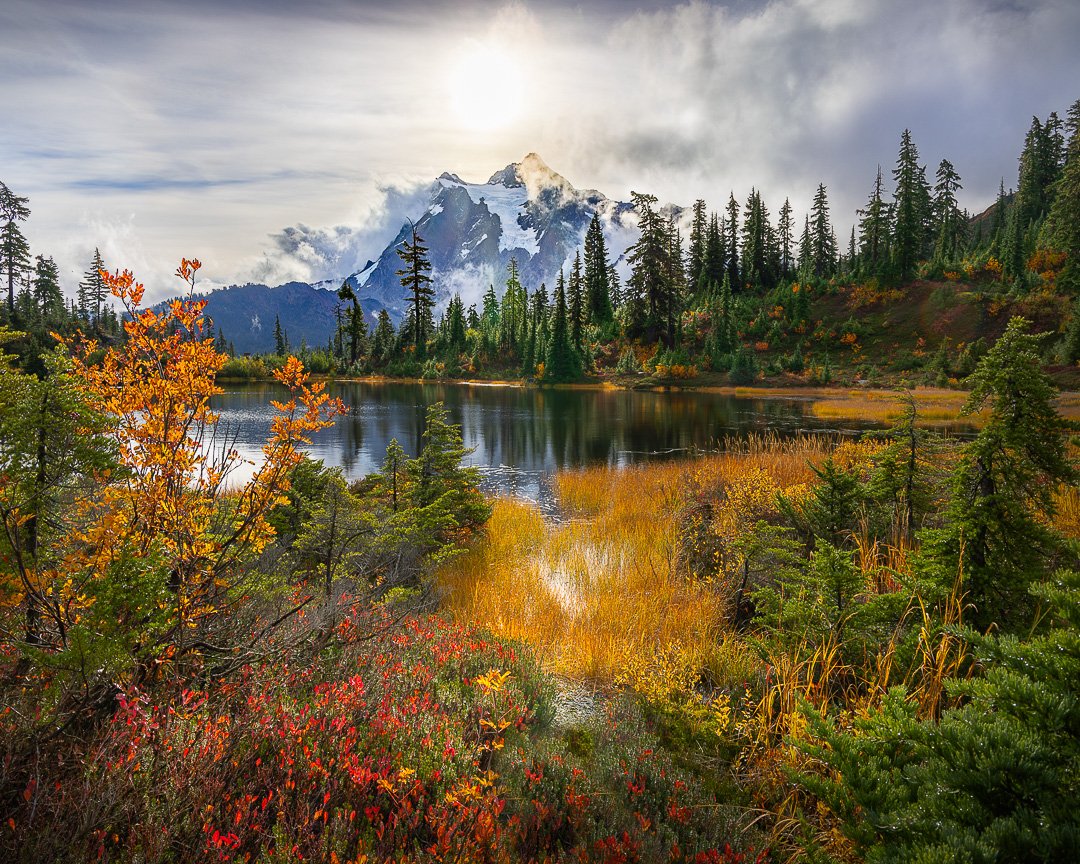 Mountain scenes from the Pacific Northwest of the USA.

These images carry a fond memory of my time there &mdash; varied light and colour, shifting weather, and scale.