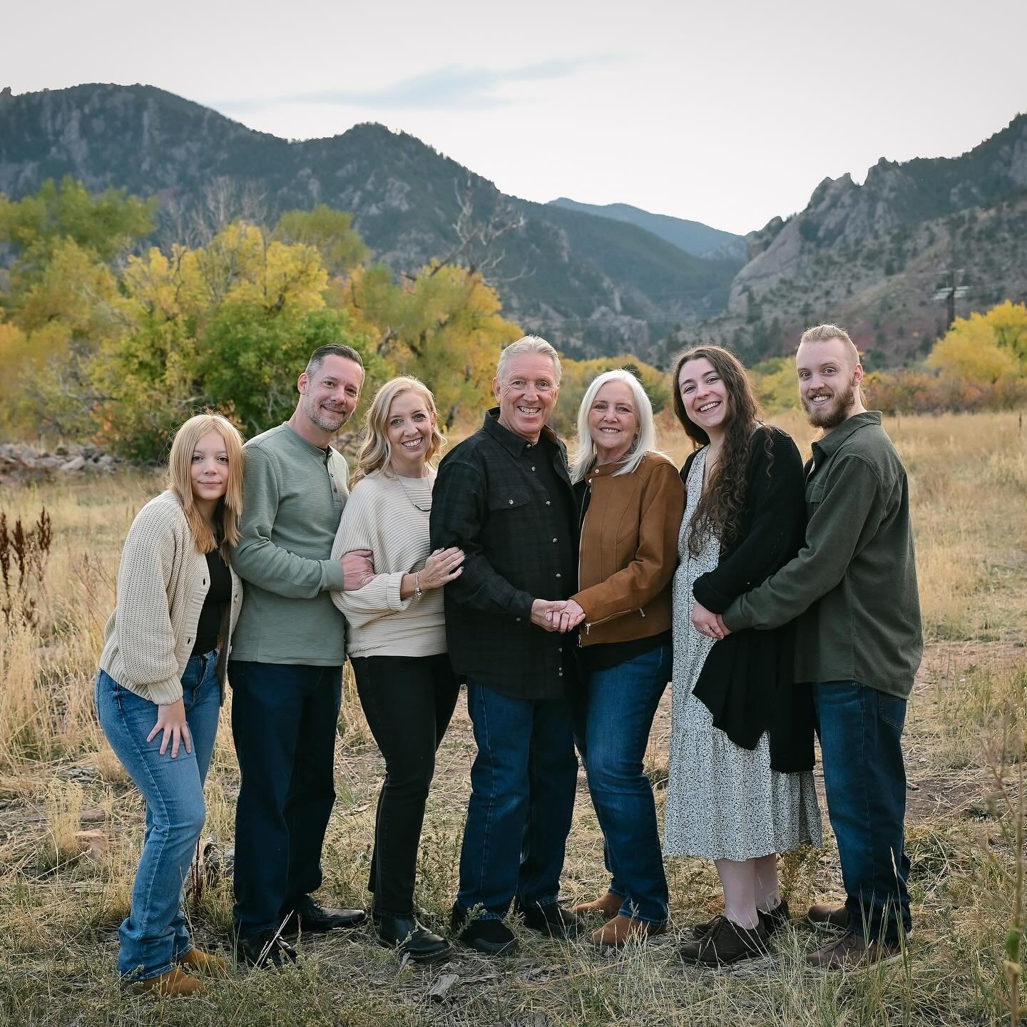 A fave fam of mine! @mmsmith220 thanks for letting me capture these moments! You have such a beautiful inside and out crew! Love you all! 
.
.
.
#coloradophotographer #colorado #coloradophotography #denverphotographer #photography #coloradofamilyphot