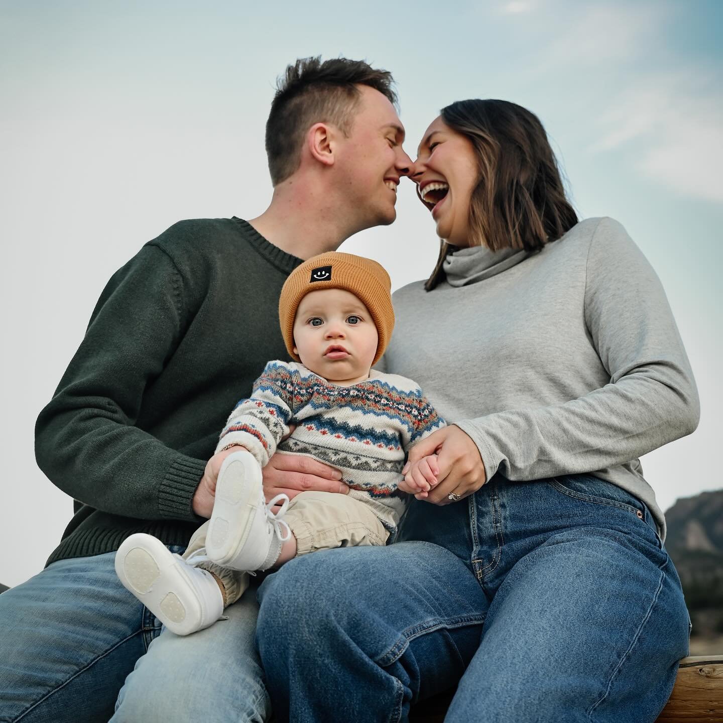 Oh my goodness! Sneak Peek of this absolutely stunning family. The sweetest family @deannherman Thank you for letting me be a part of Nora&rsquo;s birthday! 🎉 
.
.
.
#coloradofamilyphotographer #coloradophotographer #boulderfamilyphotographer #bould