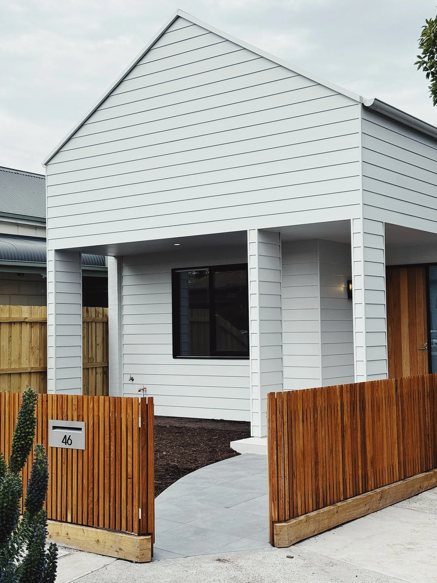 Thrilled to hand the keys over today 6 weeks ahead of schedule. Huge thanks to all who played a part in making this such a smooth build ❤️👏🏼