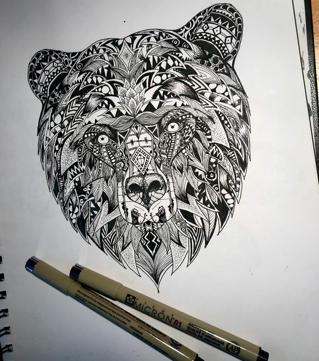 Idk how I feel about taking pictures of art at an angle... But this is another one I&rsquo;ve completed a few years ago

#pendrawing #pendrawingart #pendrawingsketch #patterndesign #animaldrawing #animalpencildrawing #beardrawing #bearart #blackandwh