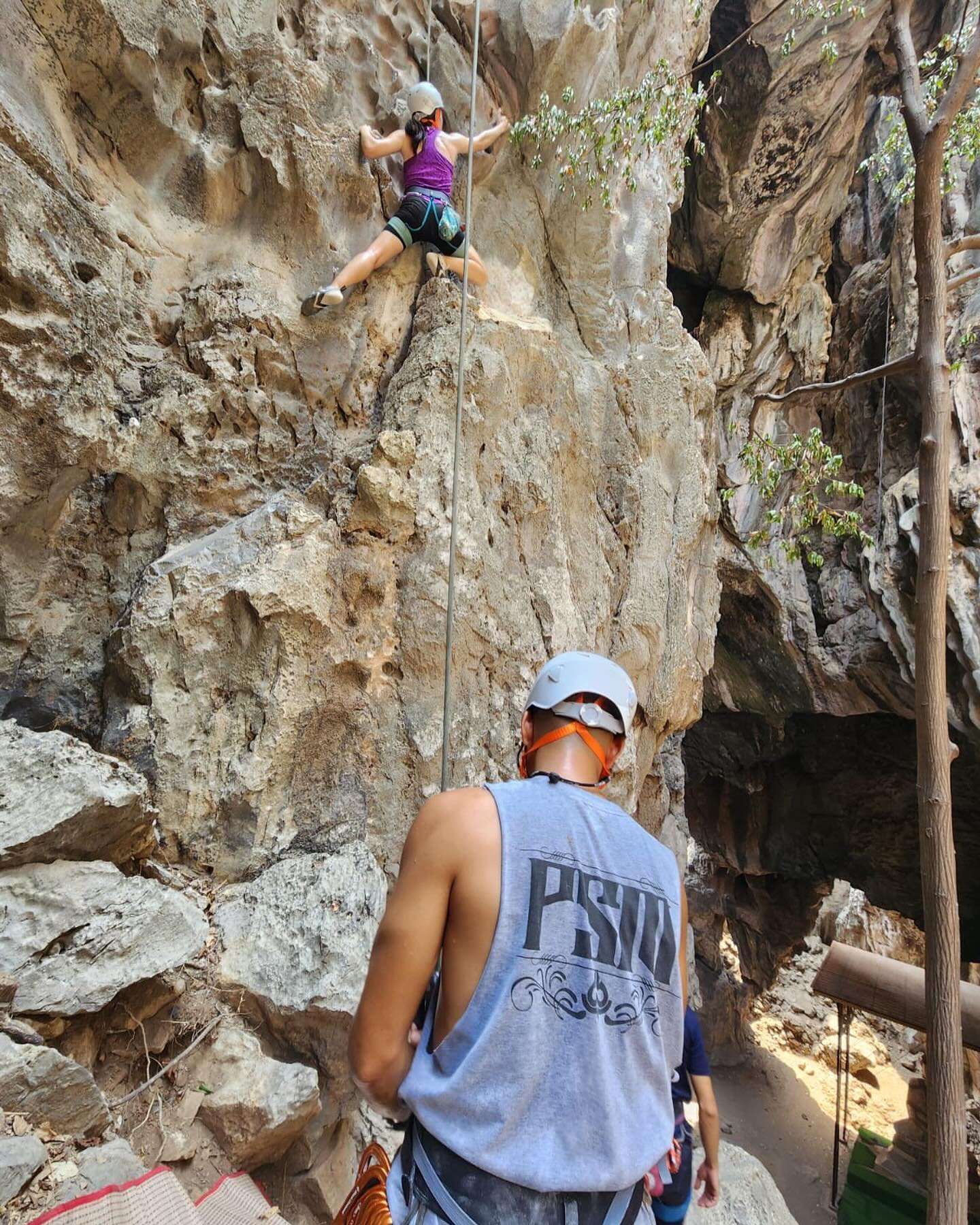 Bean Cow staff outdoor climbing trip 🤩 work hard play hard 💪
📍khao yoi cave