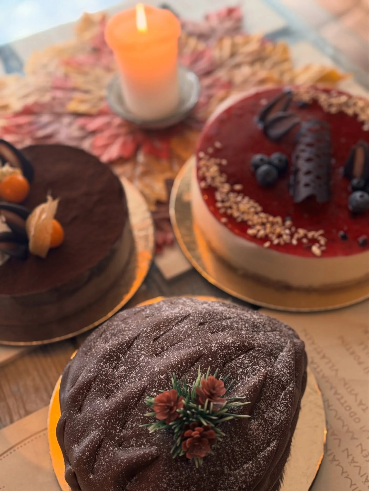 Vieraita tulossa eik&auml; mit&auml;&auml;n tarjottavaa? Meilt&auml; saat pienet kakut nopeasti ja helposti &ndash; kahvip&ouml;yd&auml;n pelastus! ☕💛

#cafeprassen #rauma #herkkuhetki #kakku