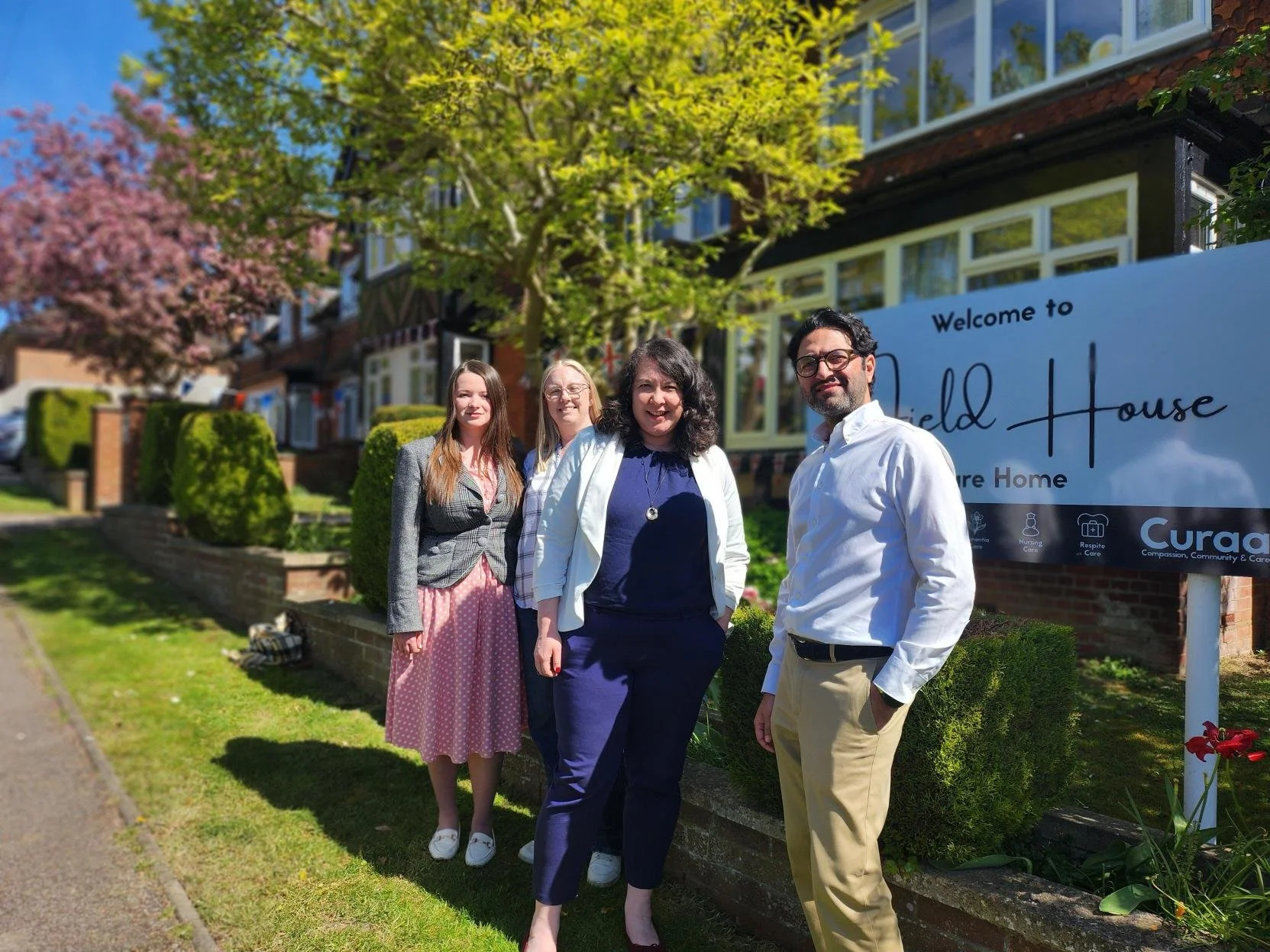 Victoria Collins MP visits Field House Care Home in Harpenden